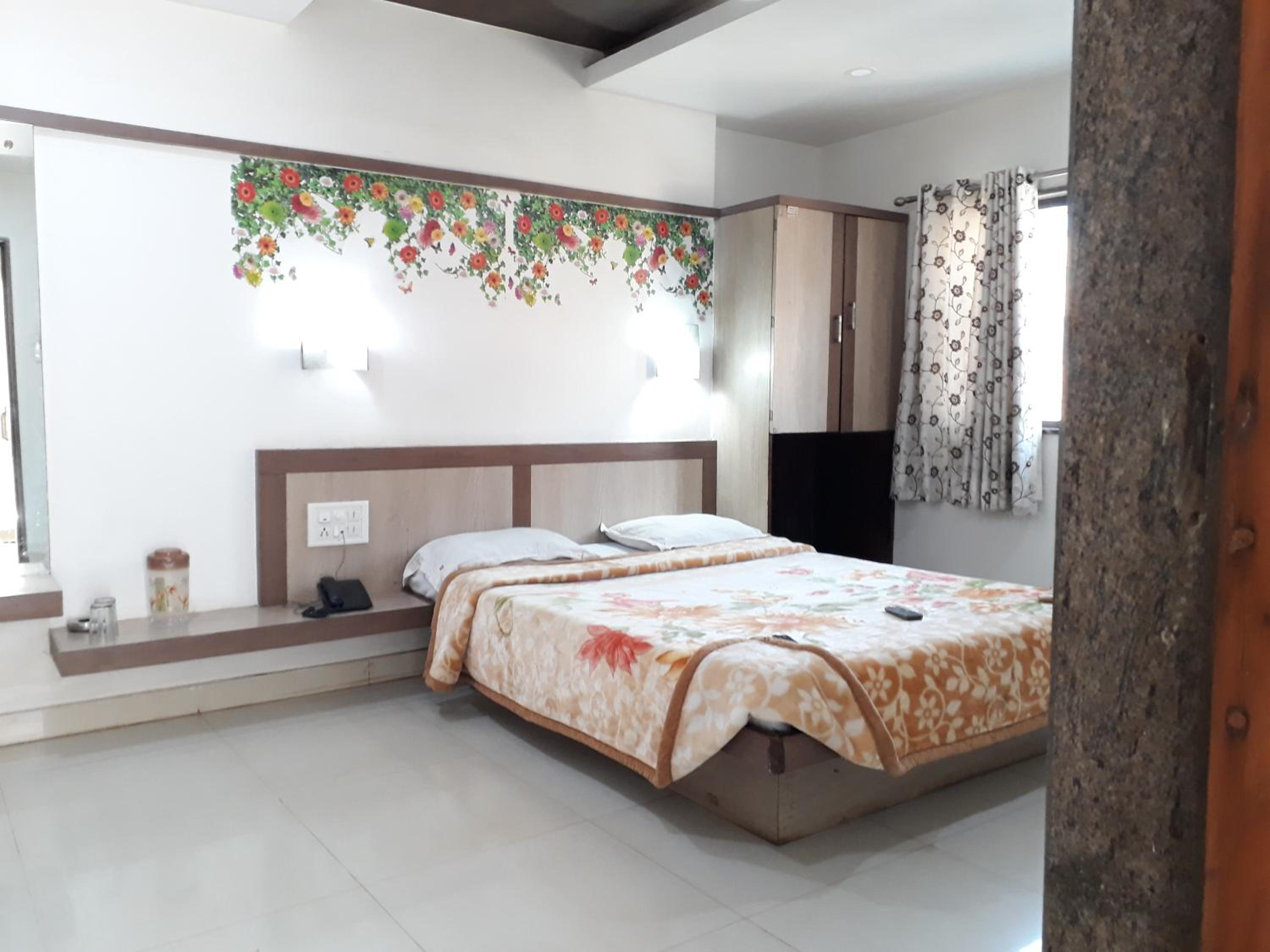 Standard Double Room Ac - Photo 3