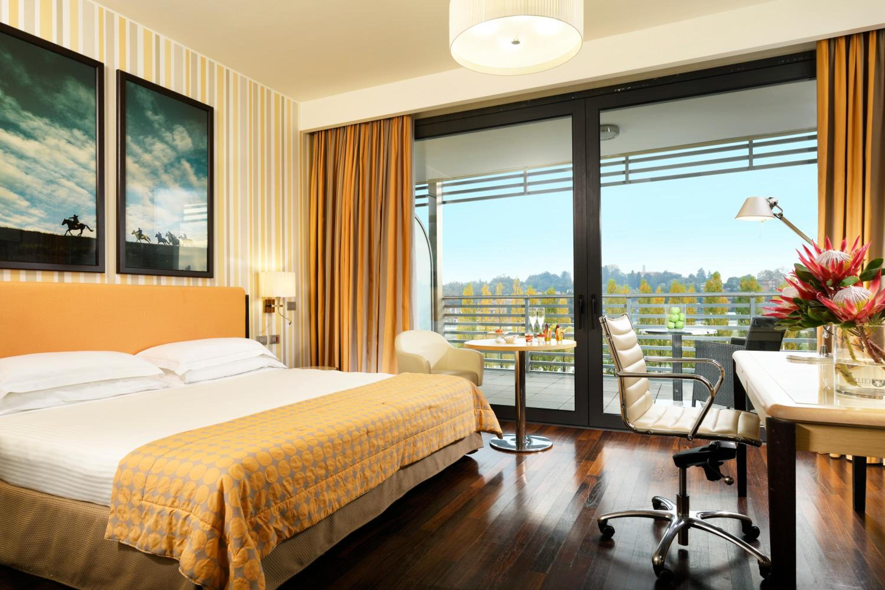 Deluxe Room - Photo 4