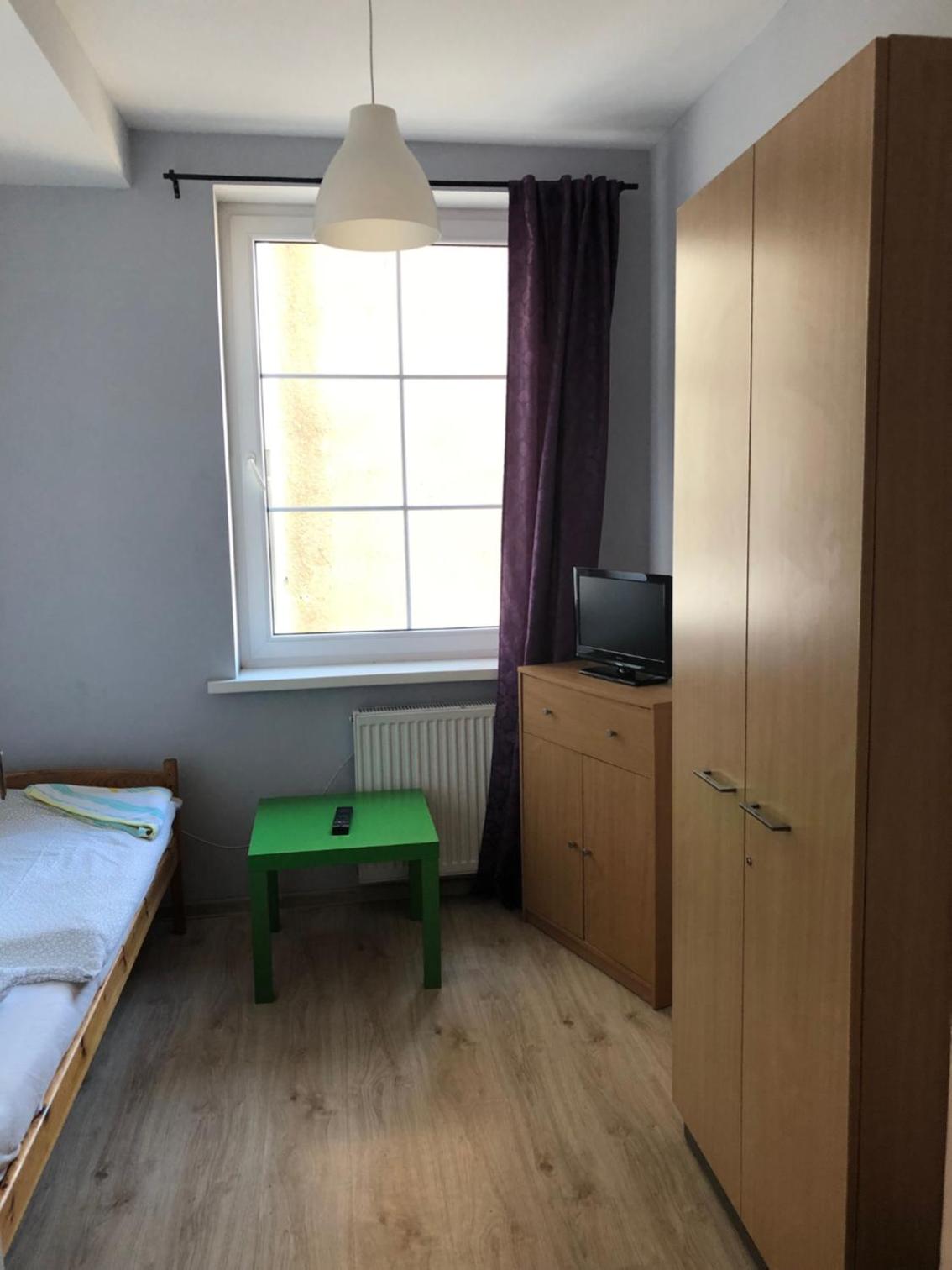 Single Room with Private Bathroom photo 2