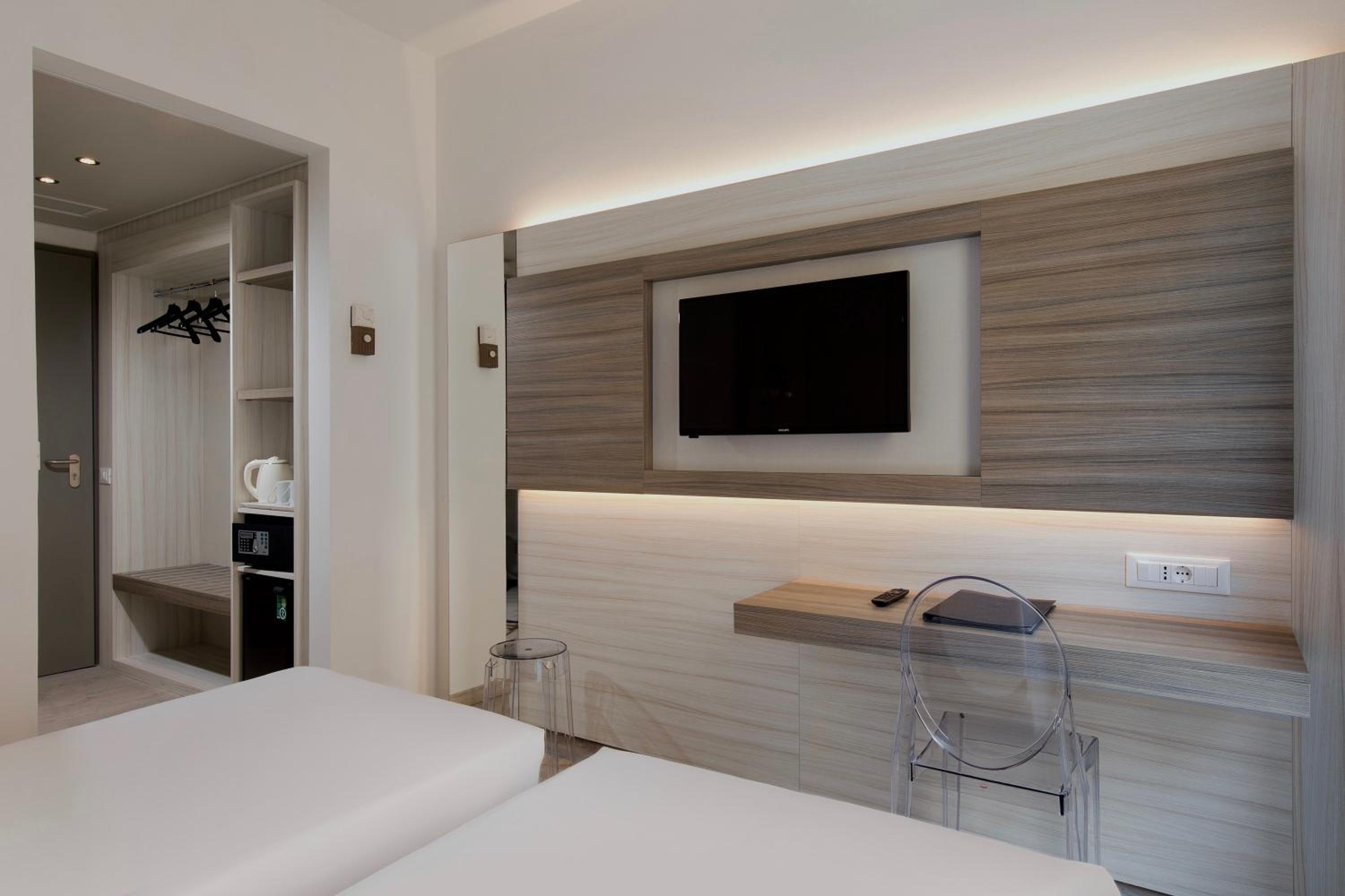Comfort Twin Room - Photo 8