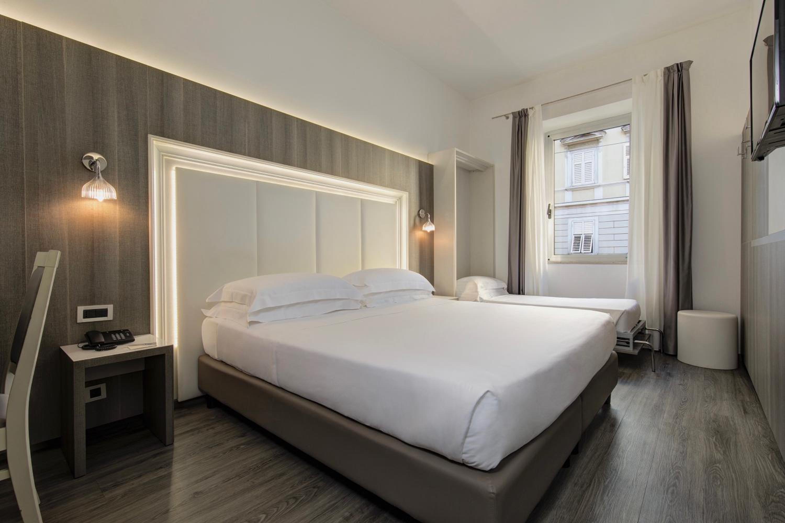 Standard Triple Room - Photo 1