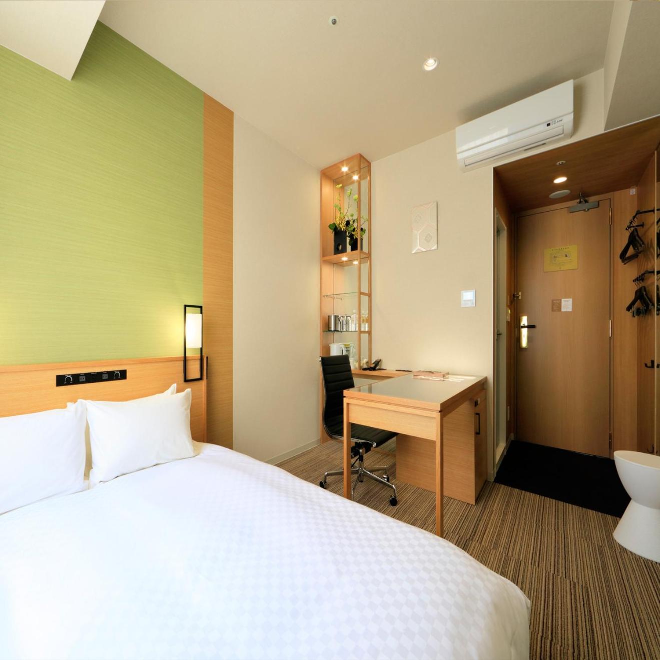 Double Room with Desk