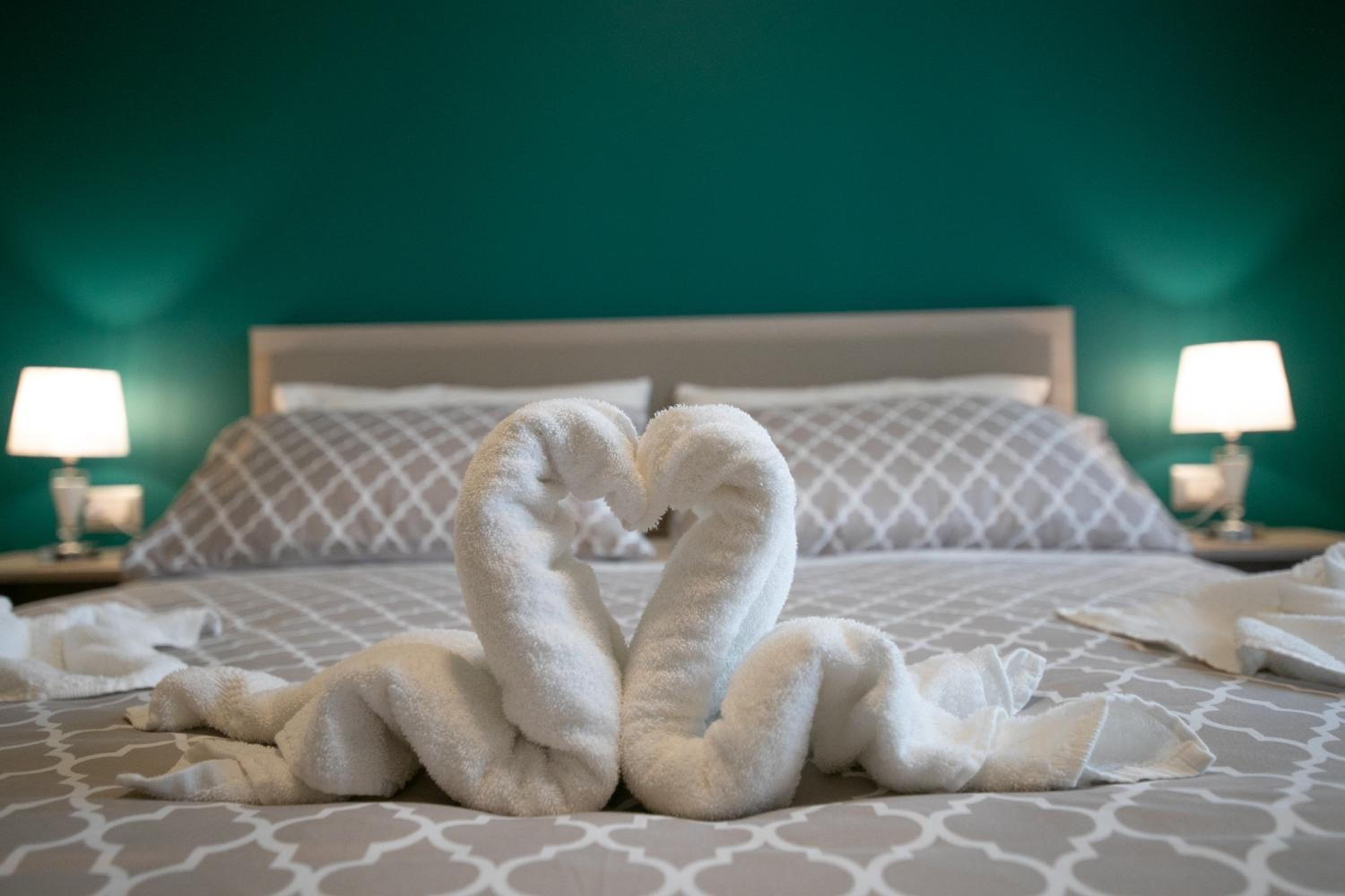 Double Room - Photo 7
