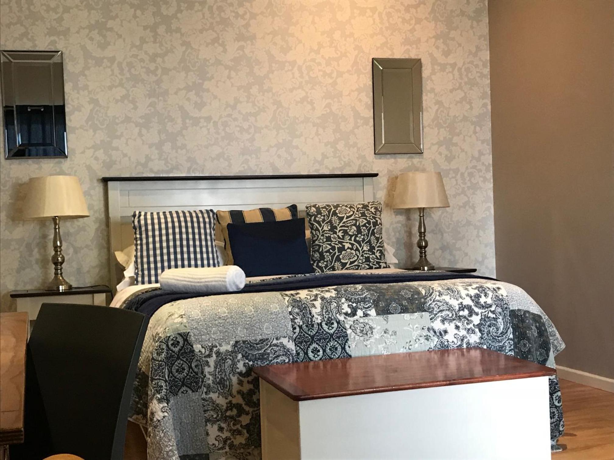 Executive Queen Room - Photo 8