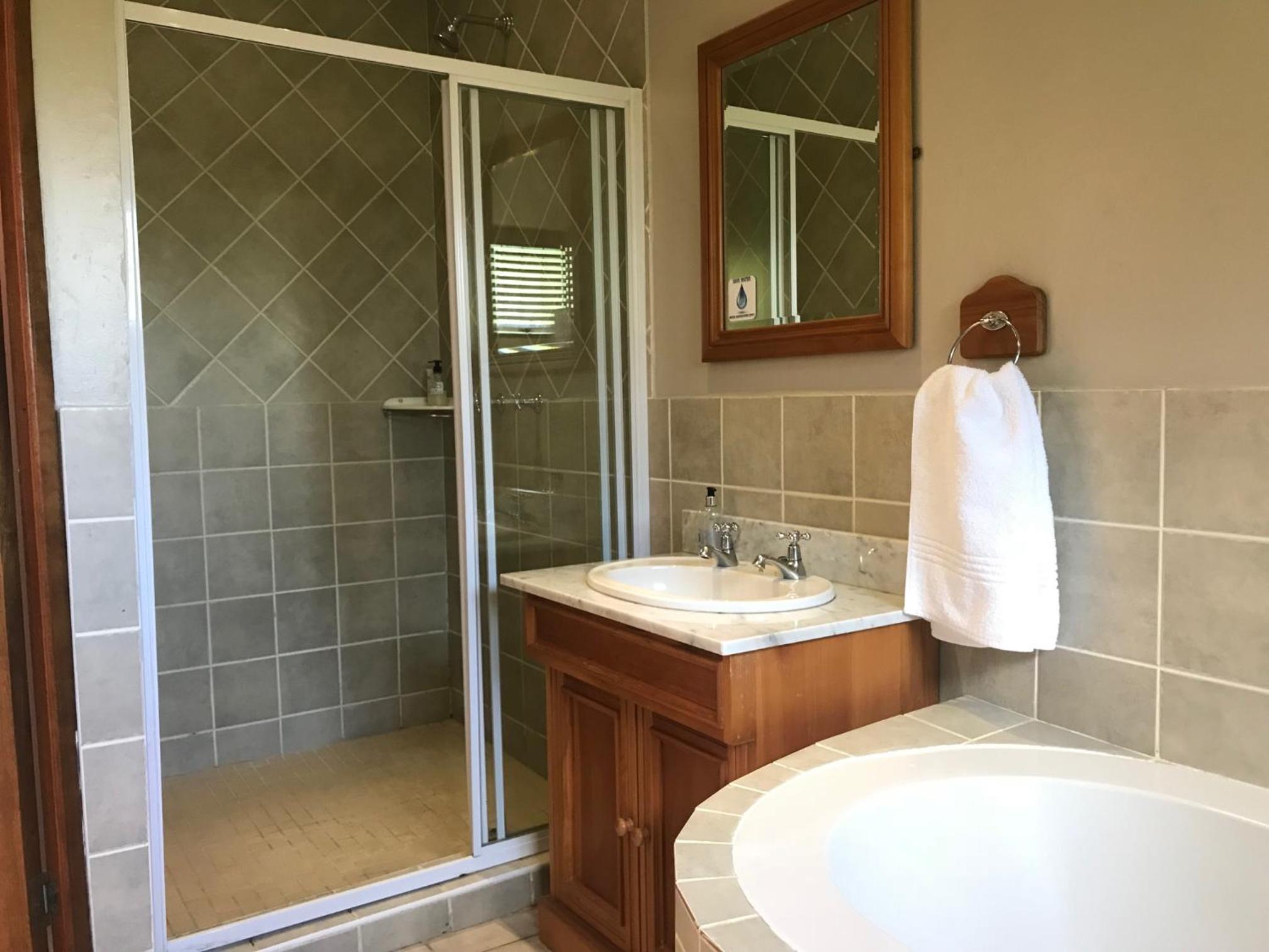 Executive Queen Room - Photo 7
