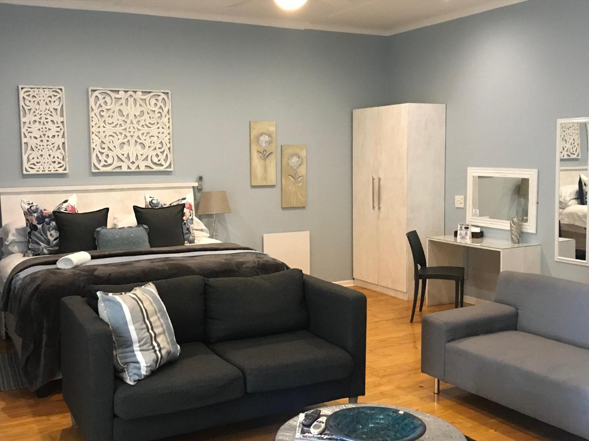 Executive Queen Room - Photo 10