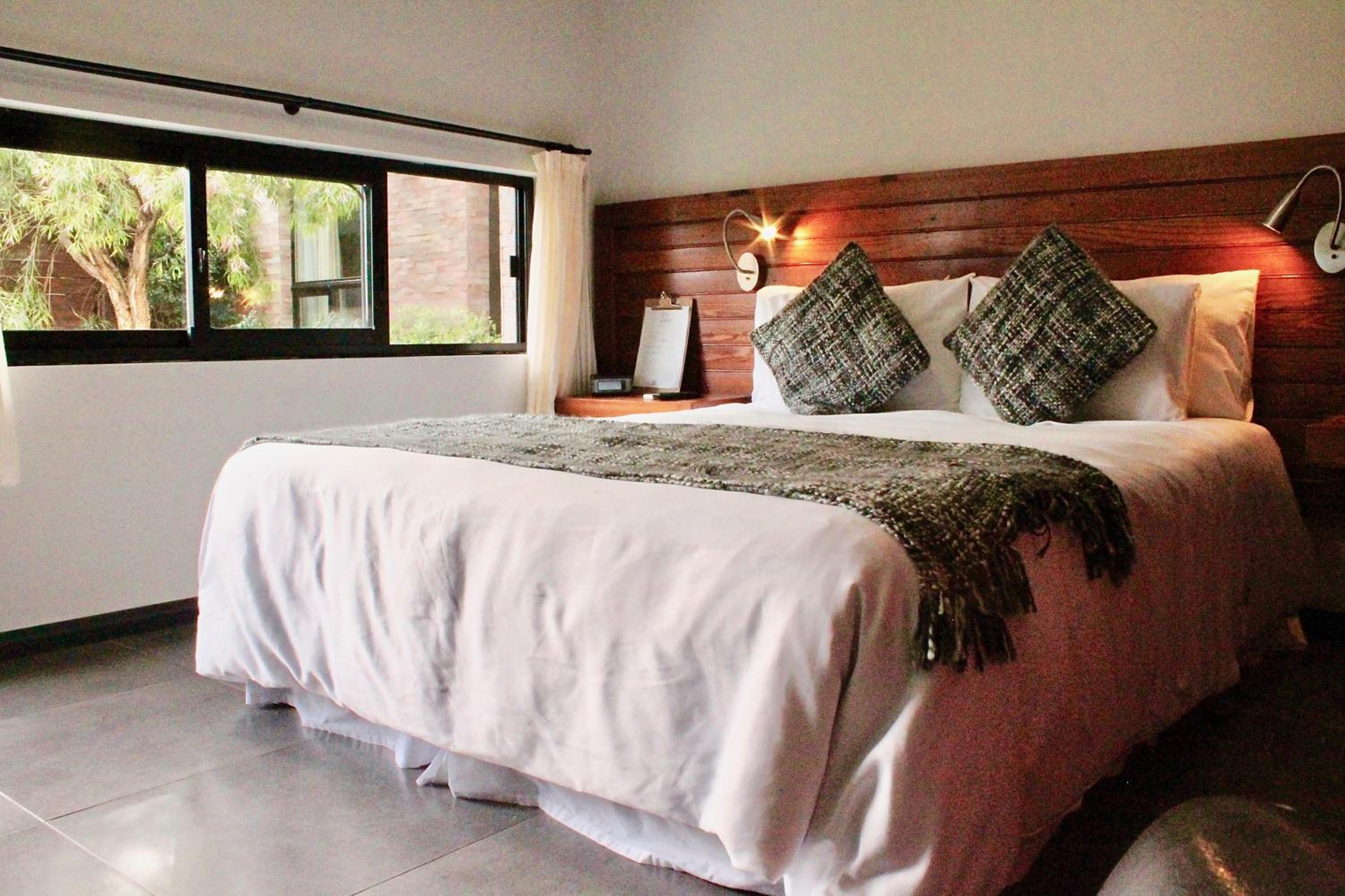 Double or Twin Room with Garden View photo 2