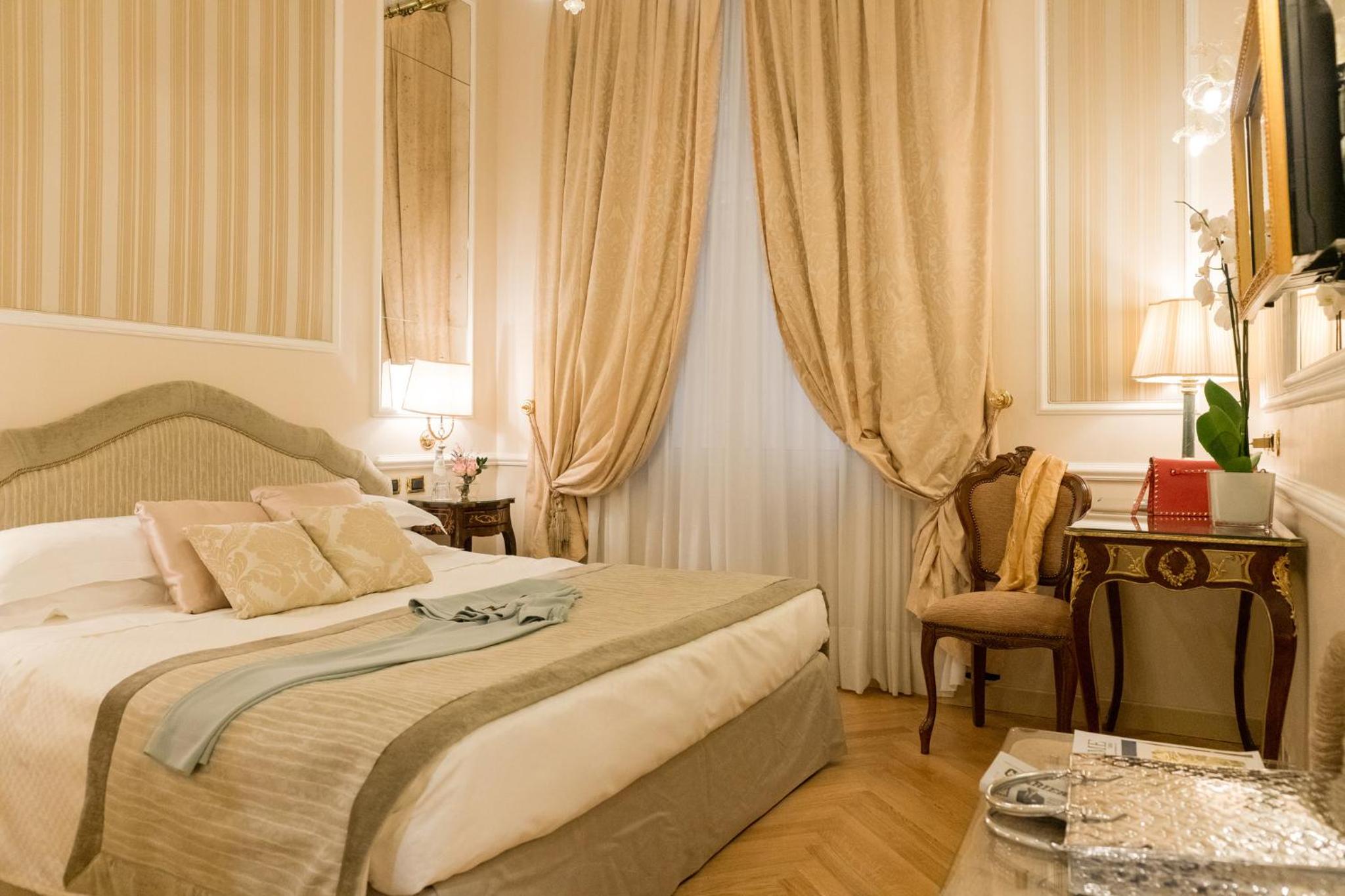 Classic Double or Twin Room - Photo 1