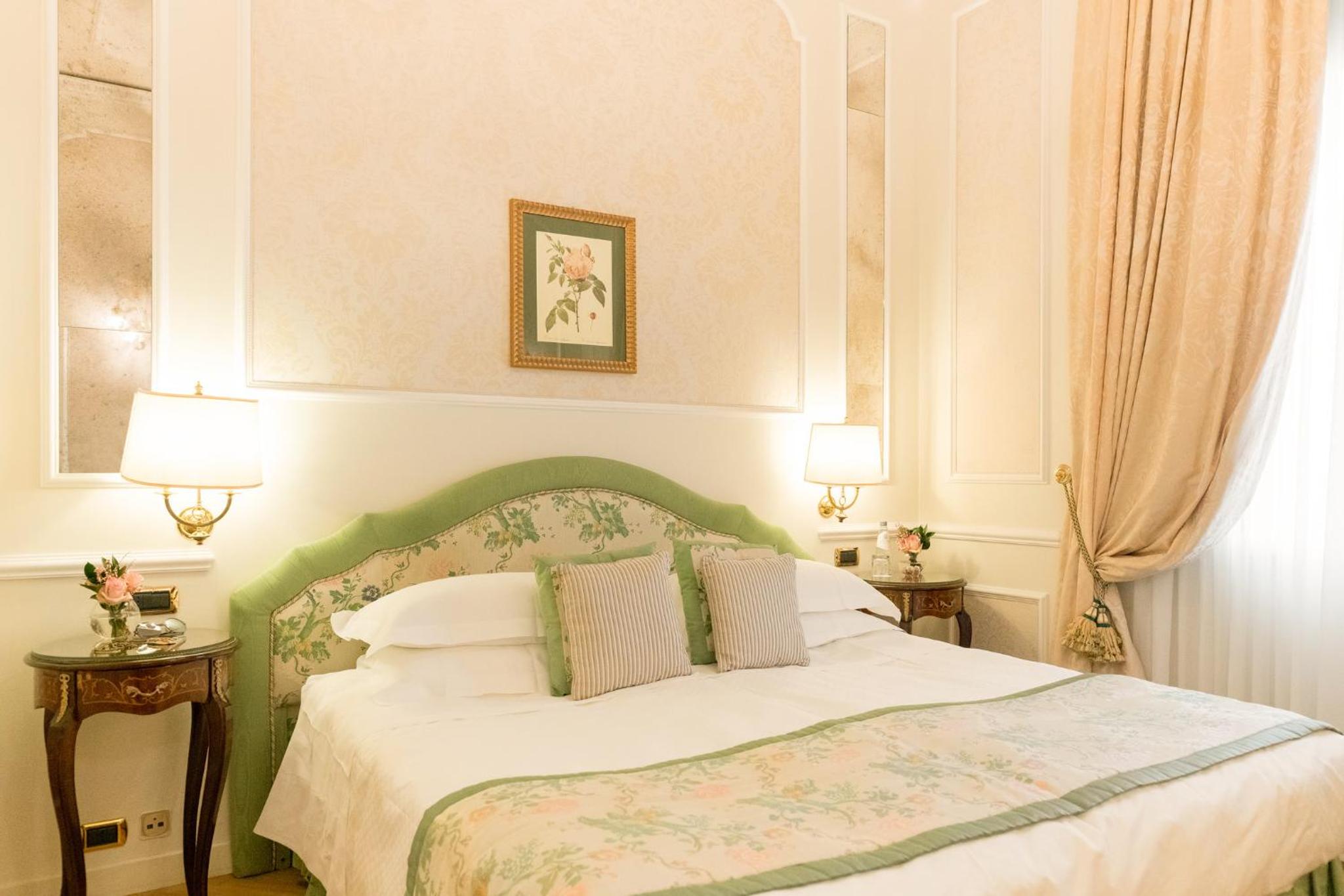 Classic Double or Twin Room - Photo 6