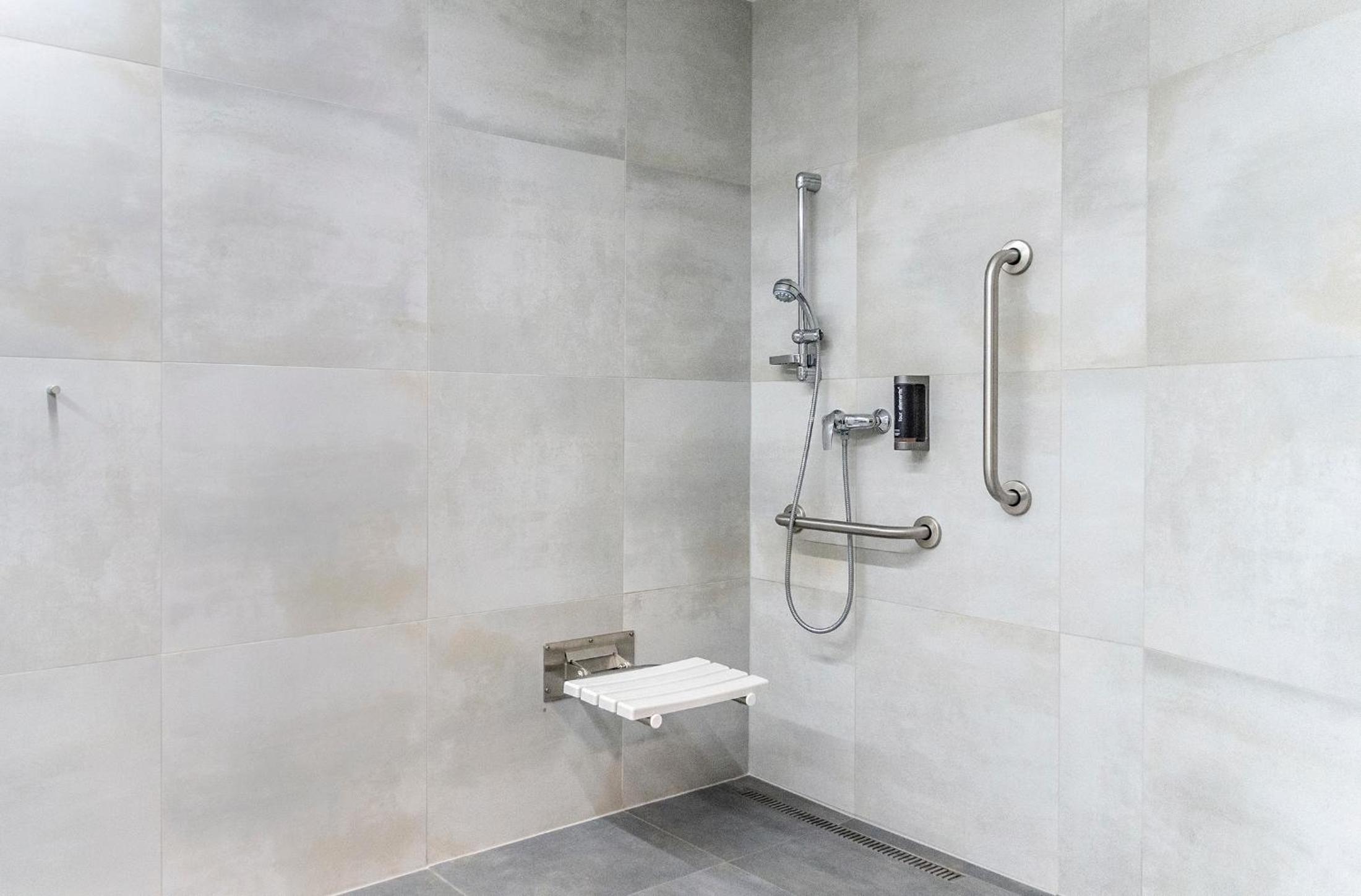 Double or Twin Room - Disability Access photo 3
