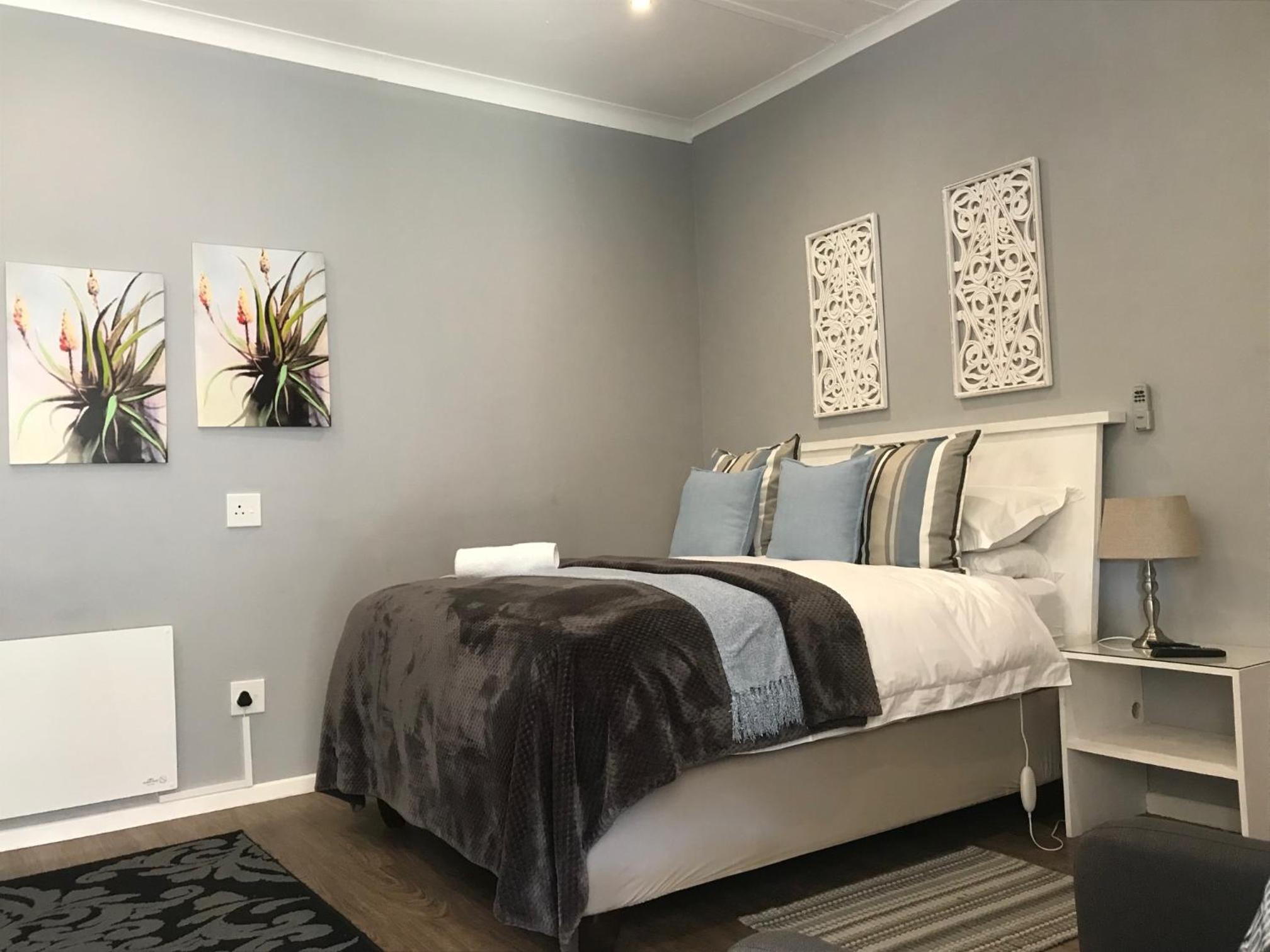 Business Queen Room - Photo 9