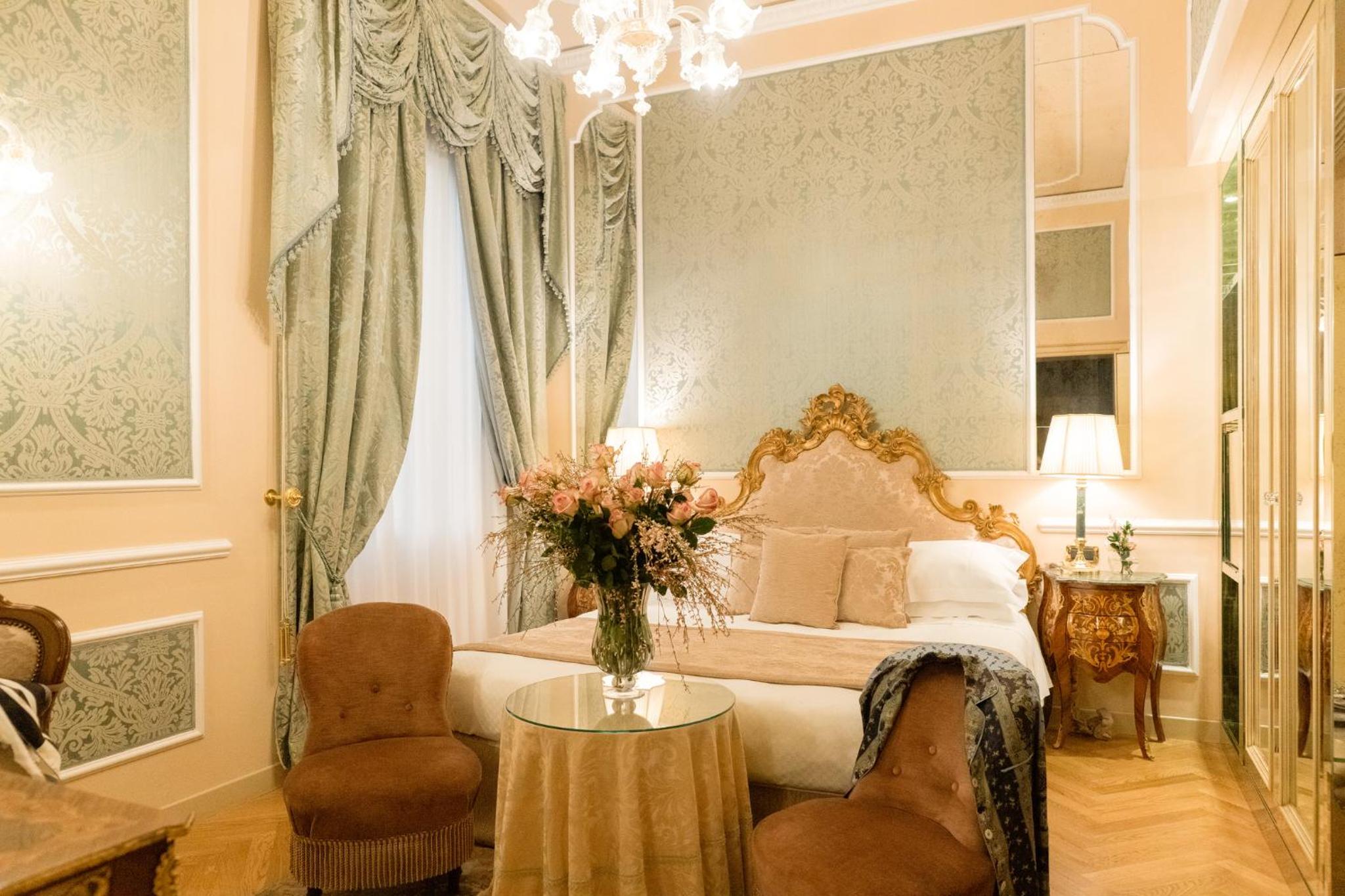 Deluxe Double Room - Photo 1