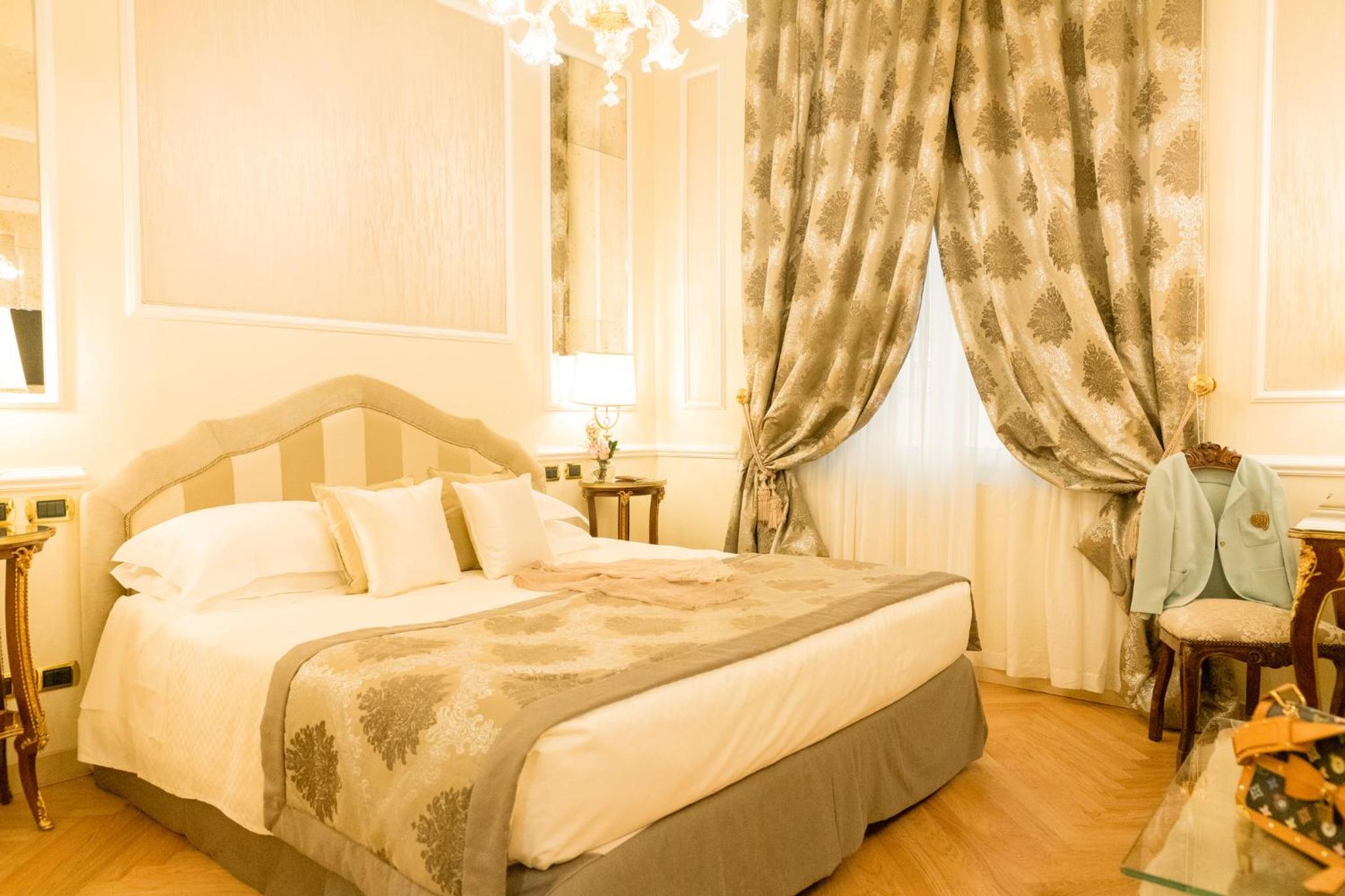 Superior Double Room - Photo 3
