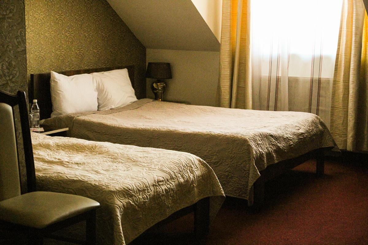 Double Room with Private Bathroom - Photo 1