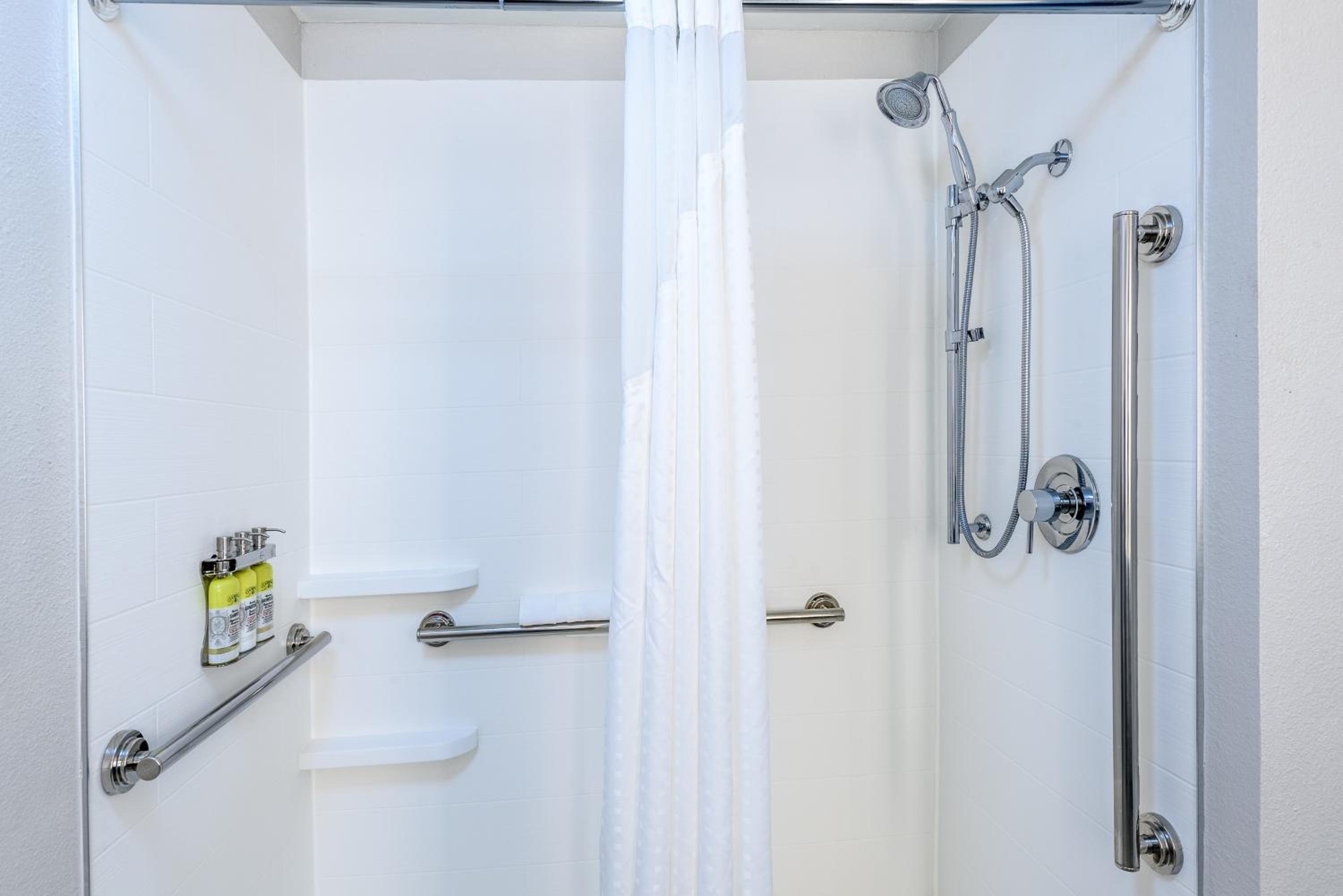 Holiday Inn Express Hotel and Suites Bastrop by IHG, 사진 2