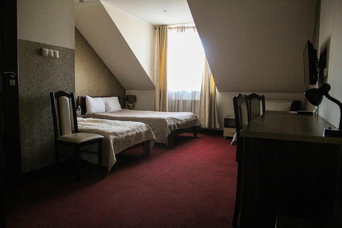 Double Room with Private Bathroom - Photo 3