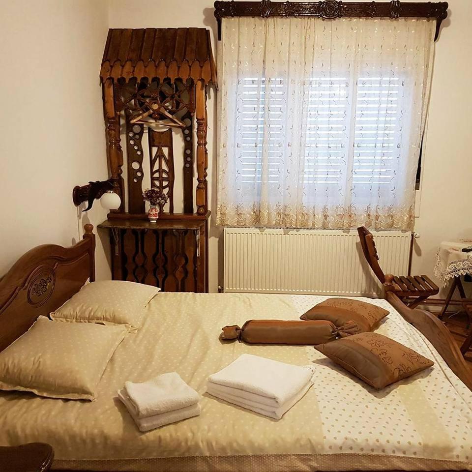 Double Room with Private Bathroom - Photo 1