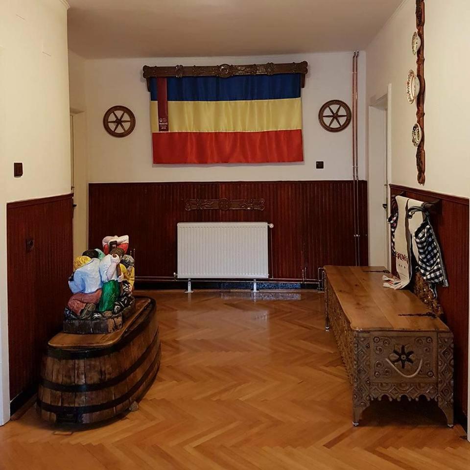 Double or Twin Room with Balcony - Photo 4