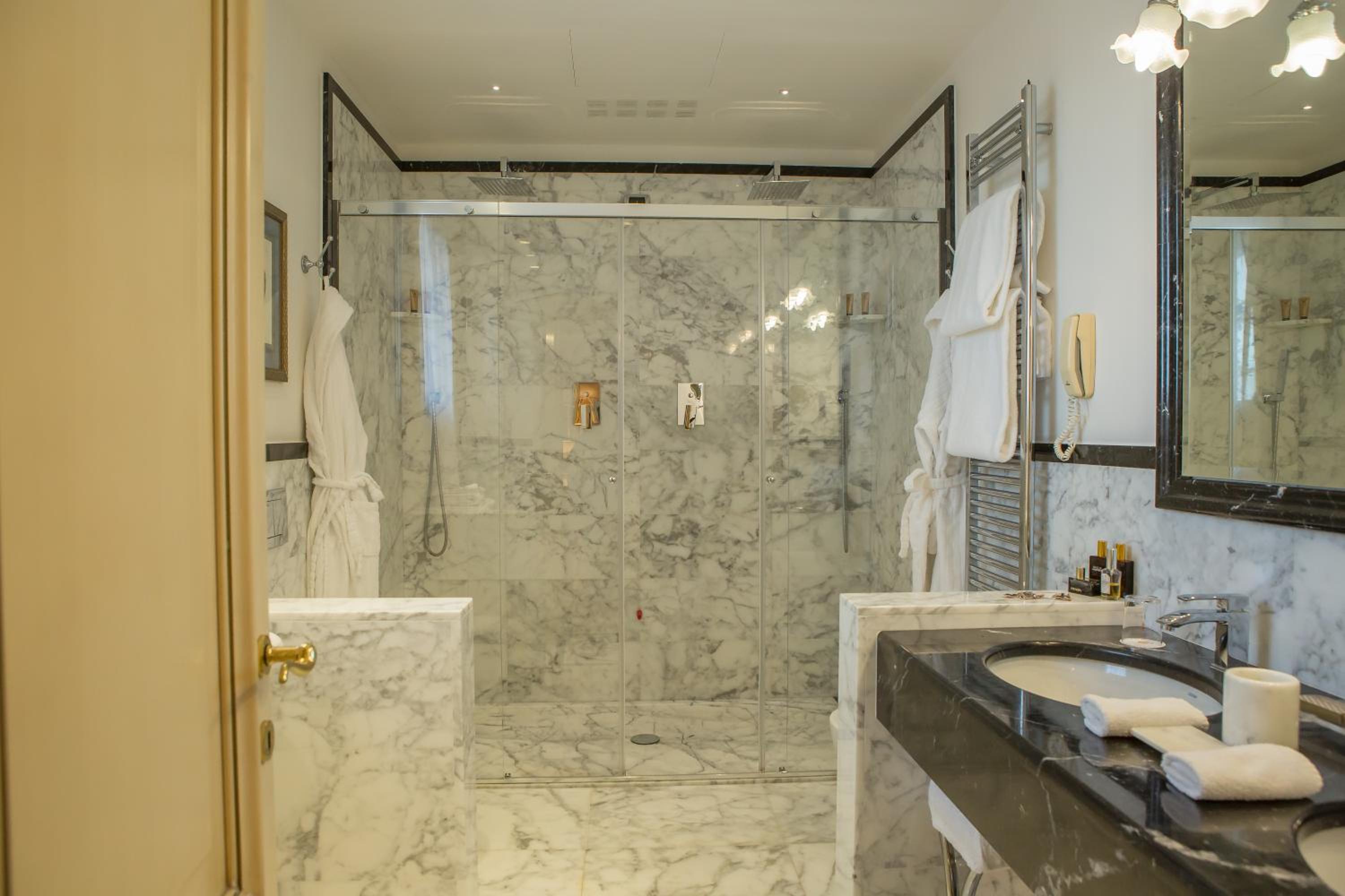 Junior Suite - Photo 8
