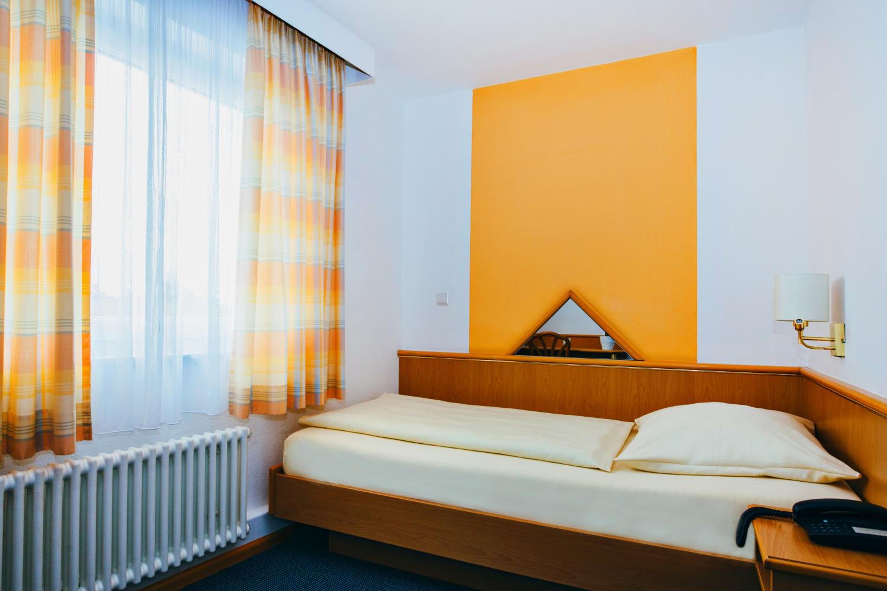 Single Room photo 3