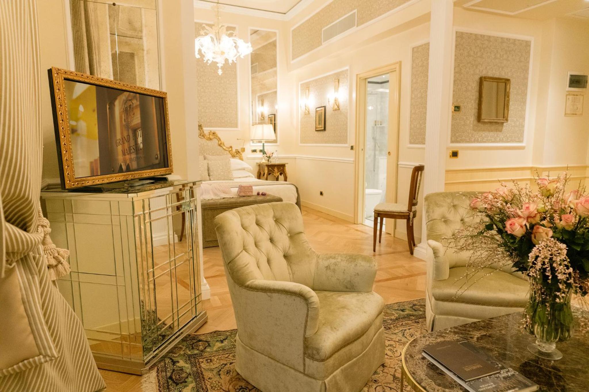 Executive Suite - Photo 6
