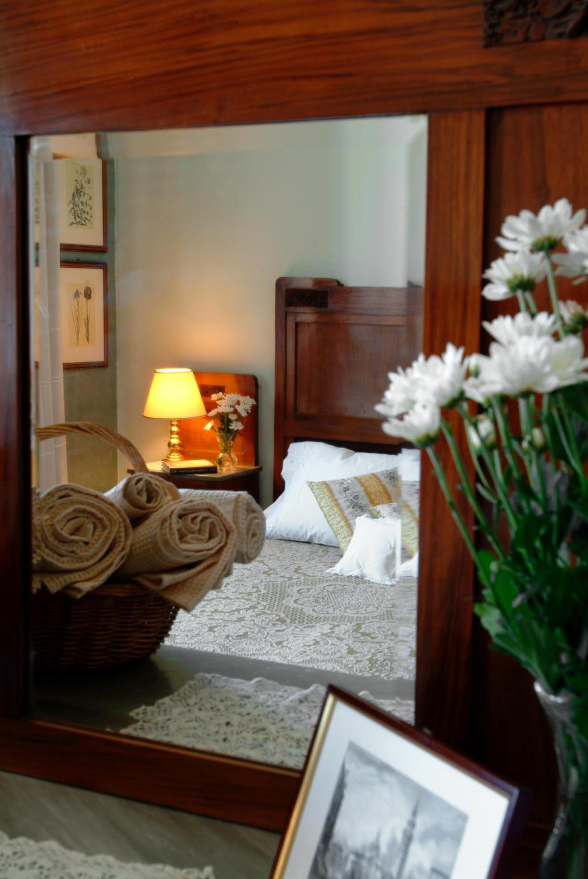 Double or Twin Room with Private Bathroom photo 3