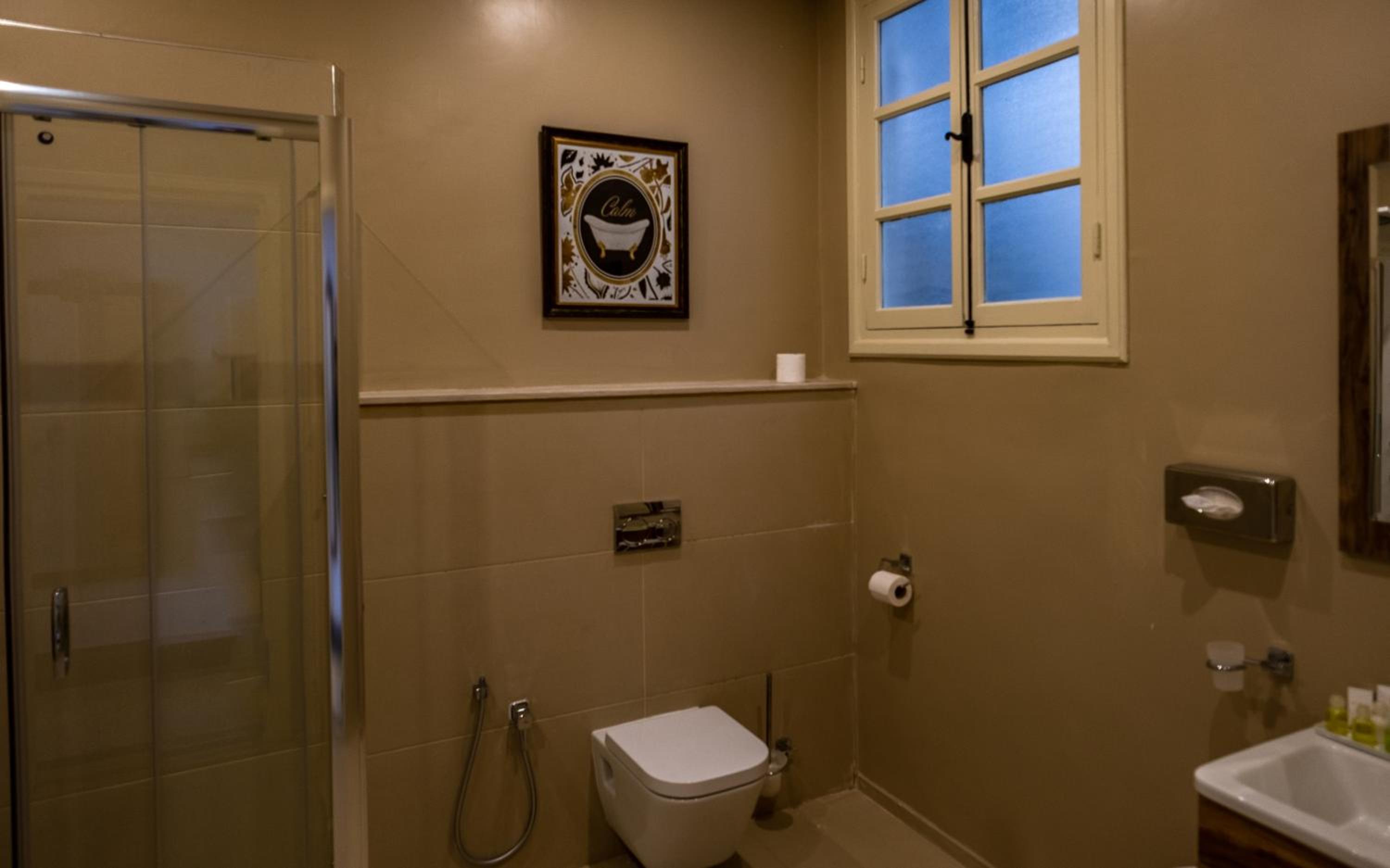 Standard Double Room - Photo 3