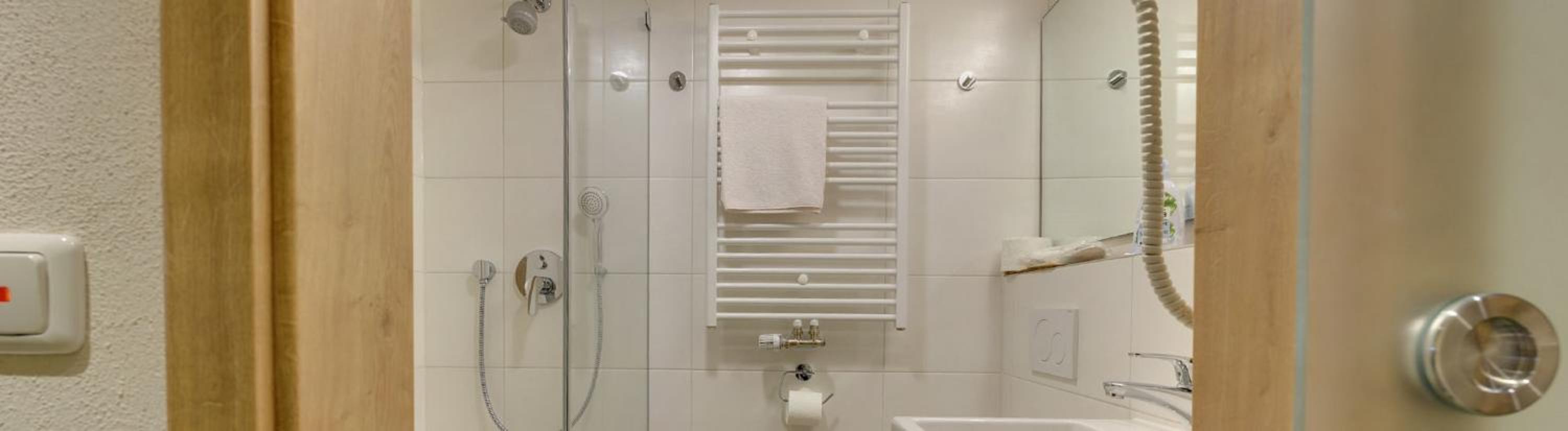 Double Room with Private Bathroom photo 3