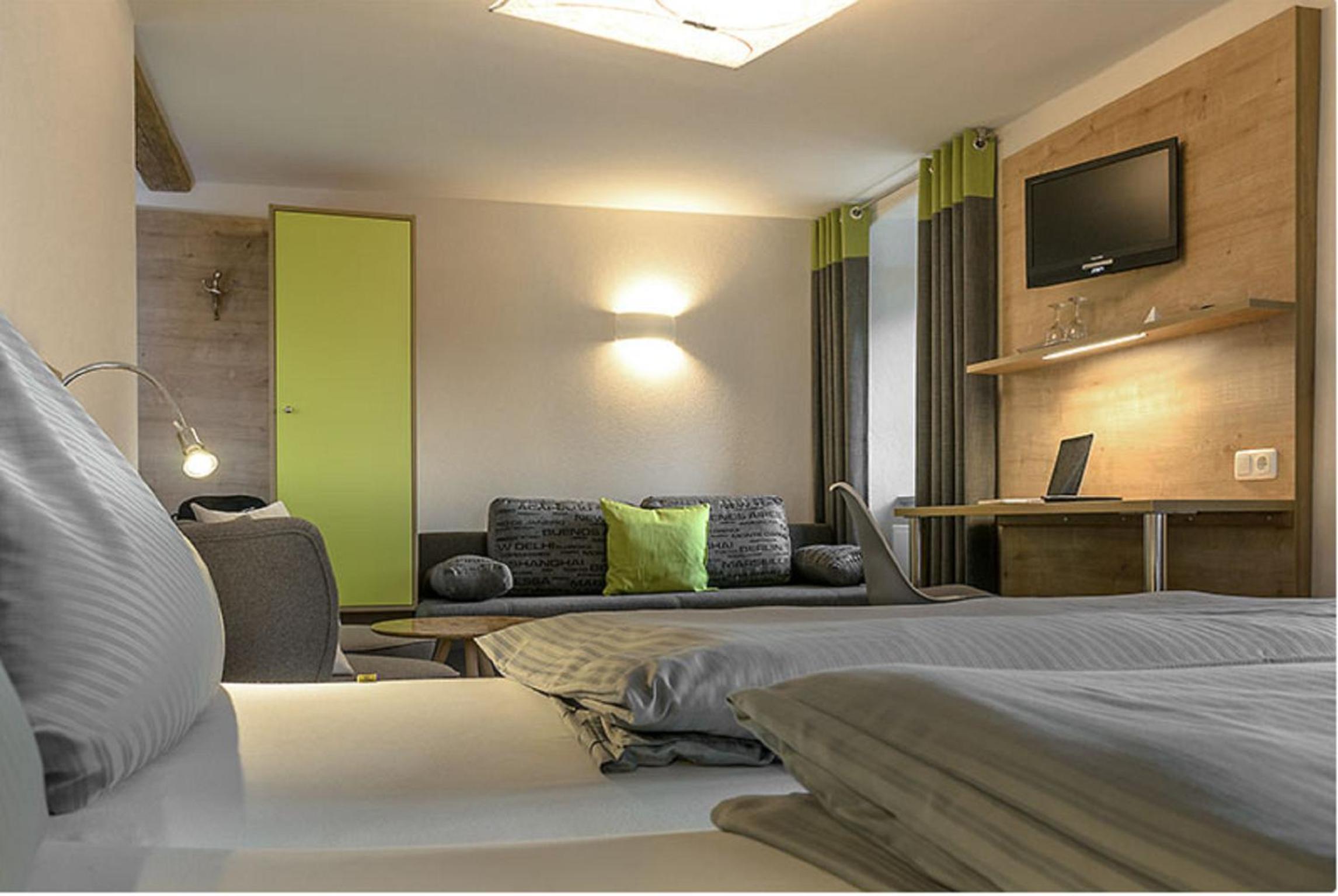 Double Room with Private Bathroom photo 2
