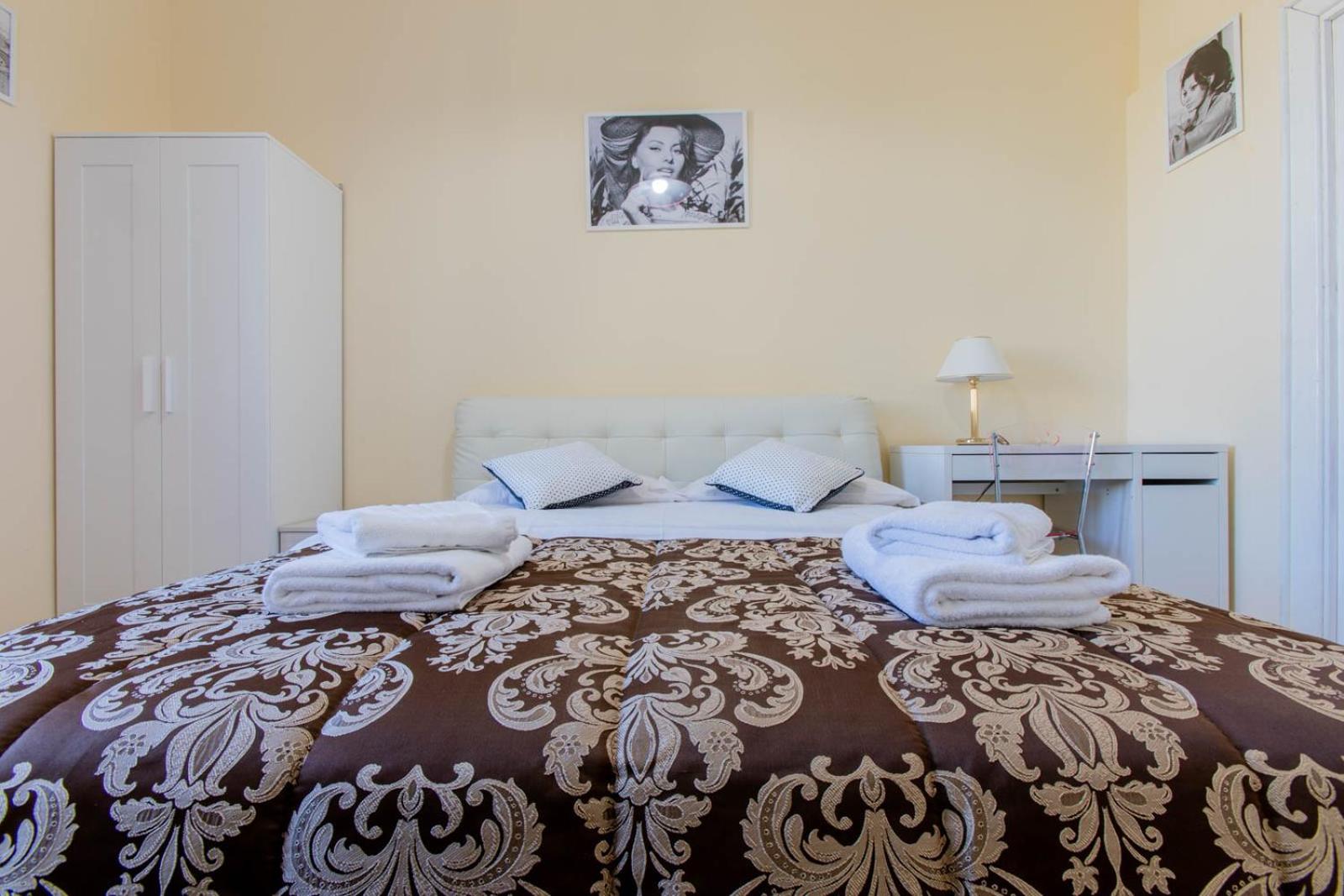Double Room with Private Bathroom photo 2