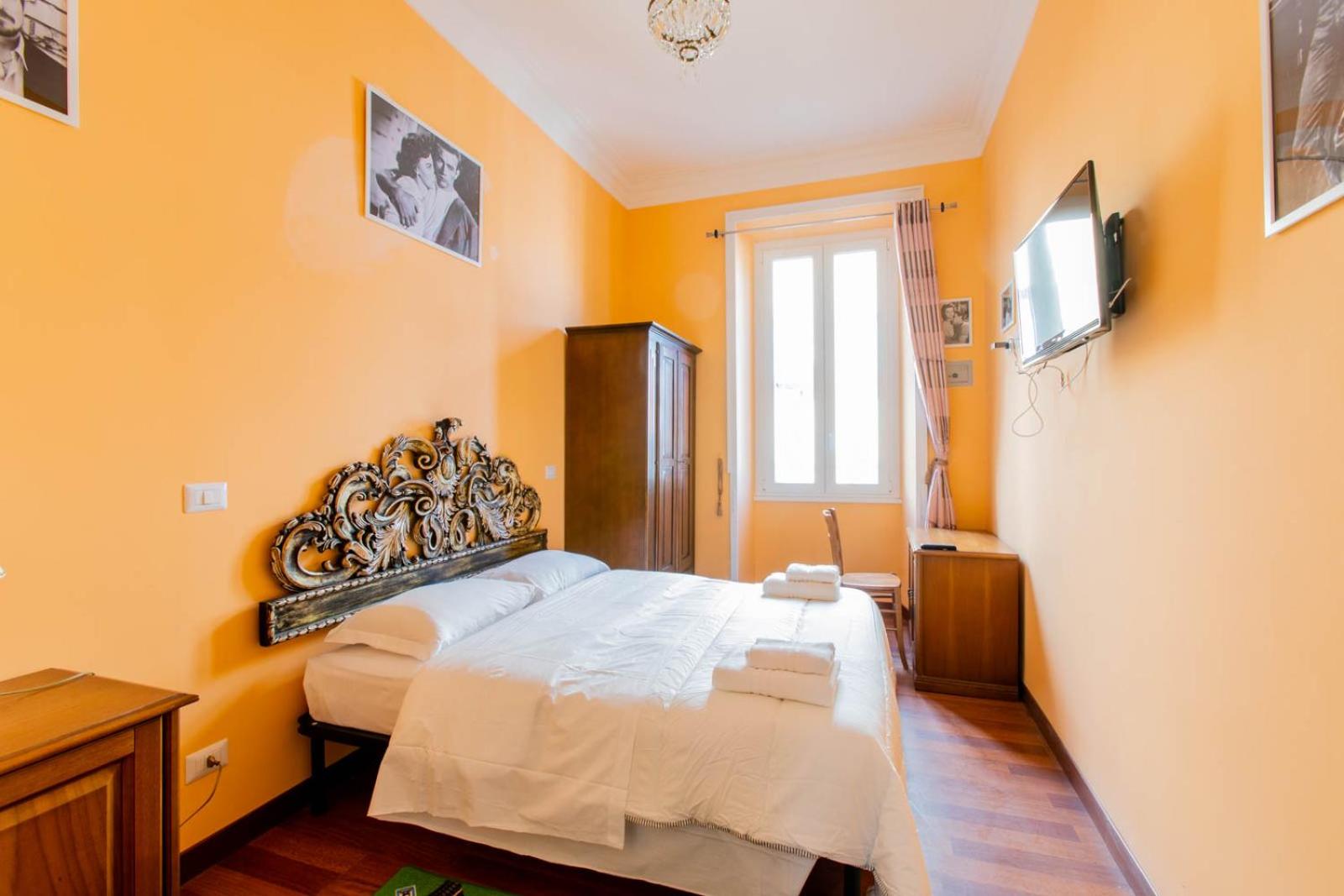 Double Room with Private External Bathroom photo 2
