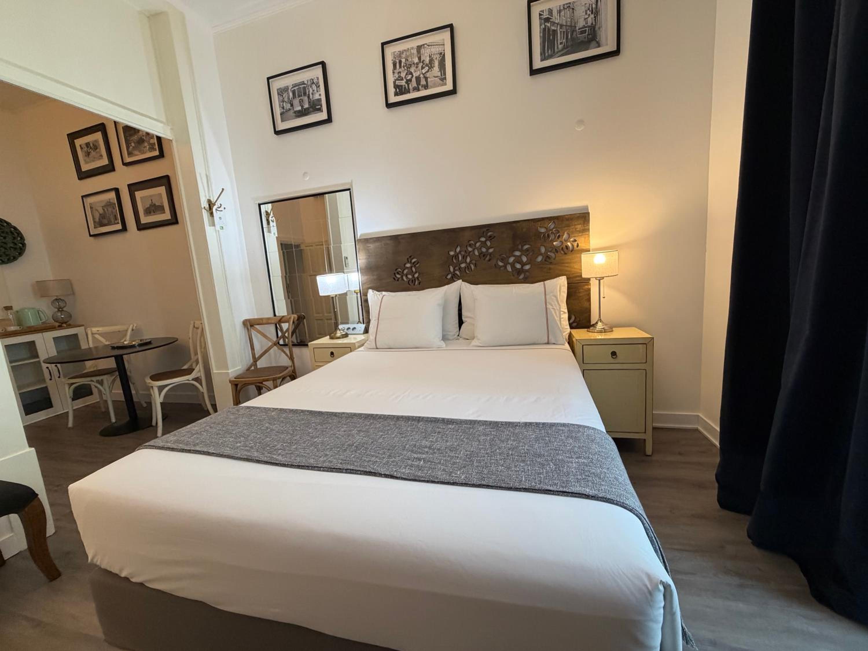 Large Double Room photo 3