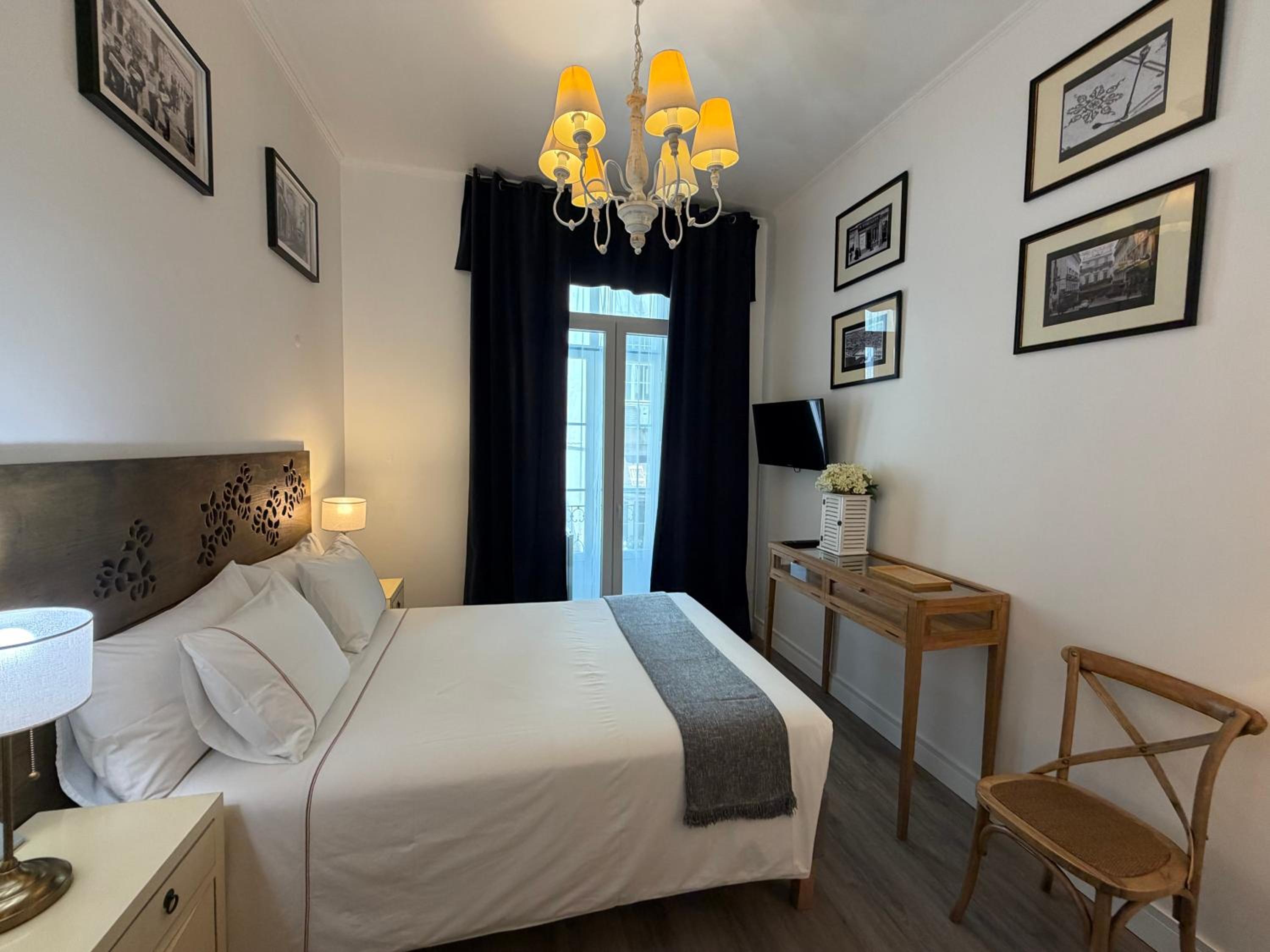 Large Double Room photo 1