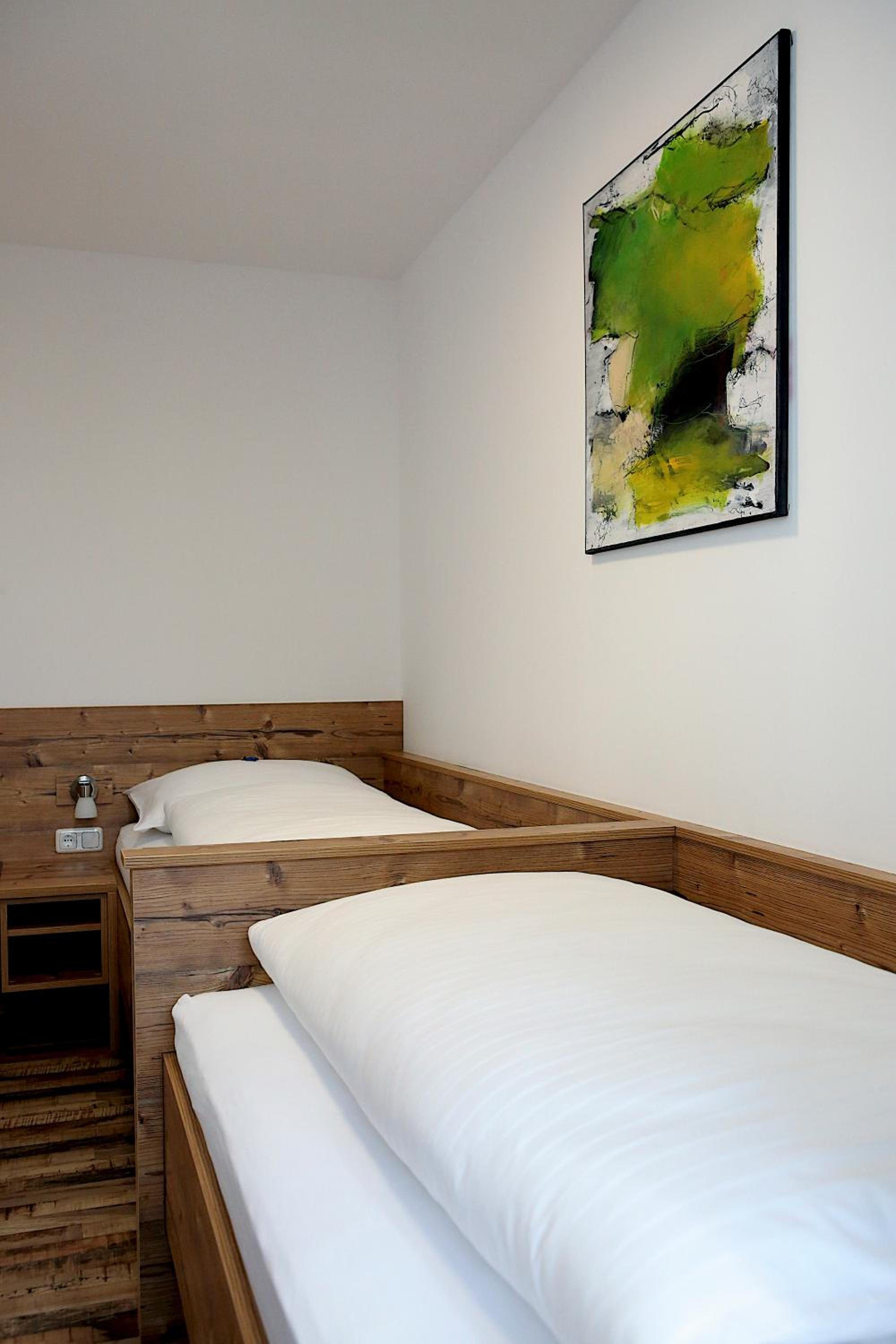Standard Twin Room photo 2