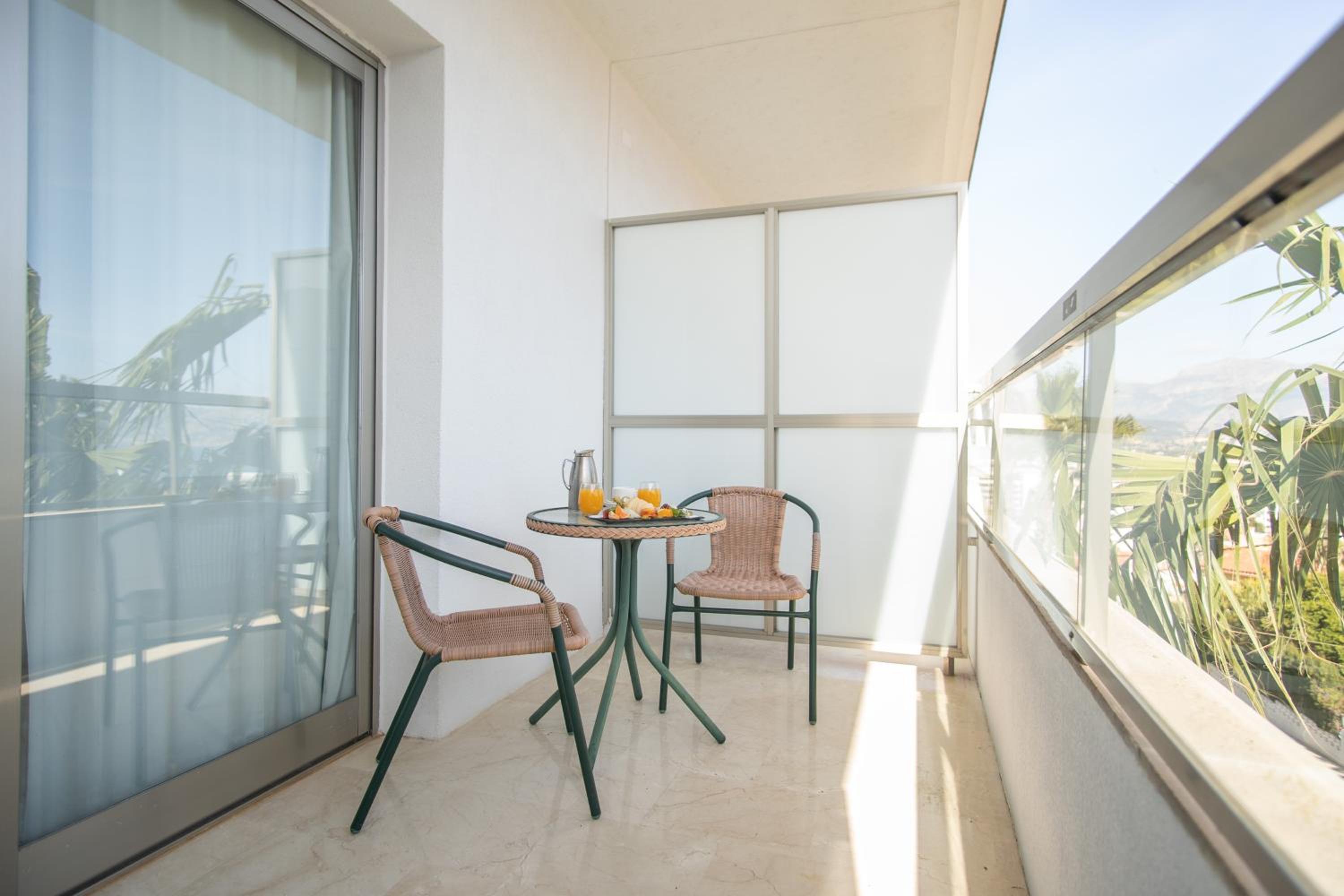 Junior Suite with Sea View thumbnail 5