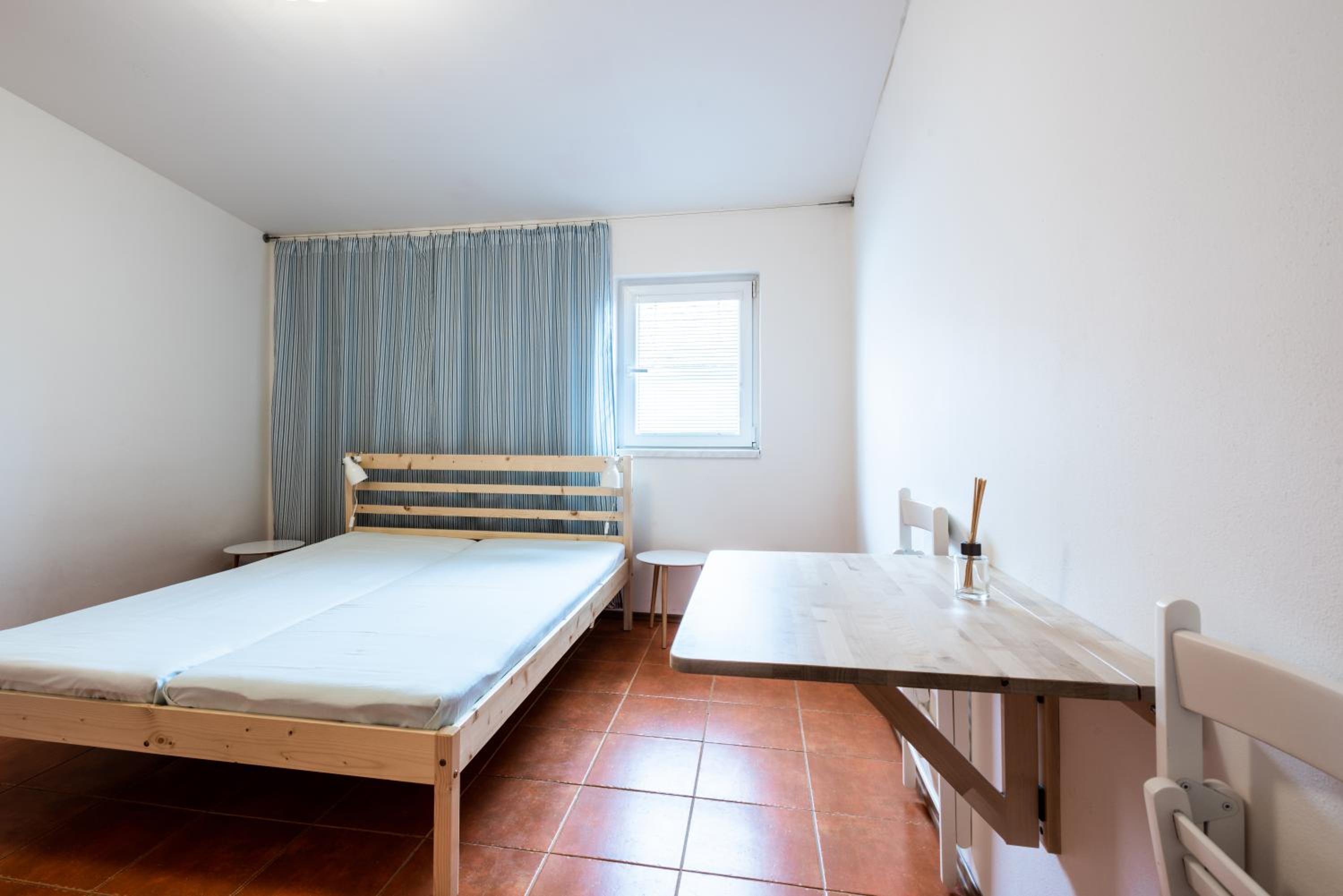 Double Room with Shared Bathroom photo 2