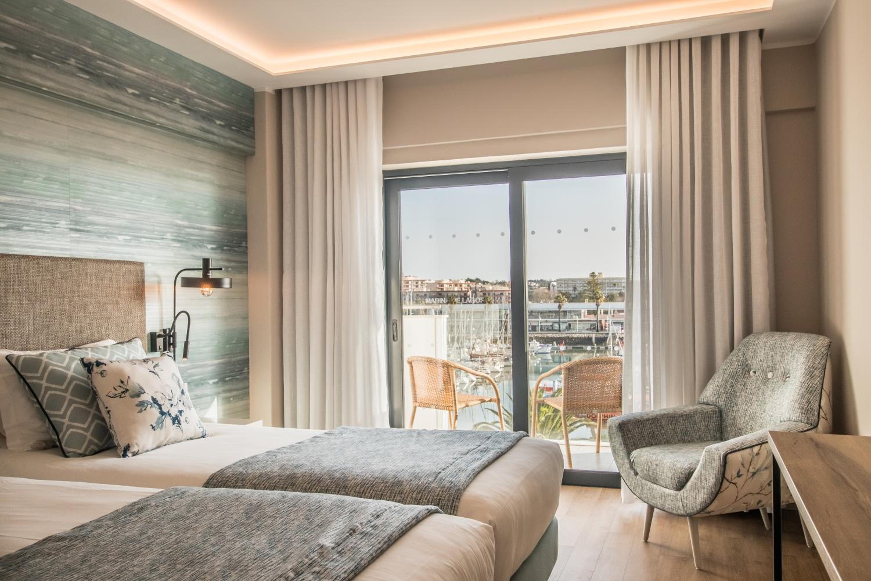 Twin Room with Marina View - Photo 4
