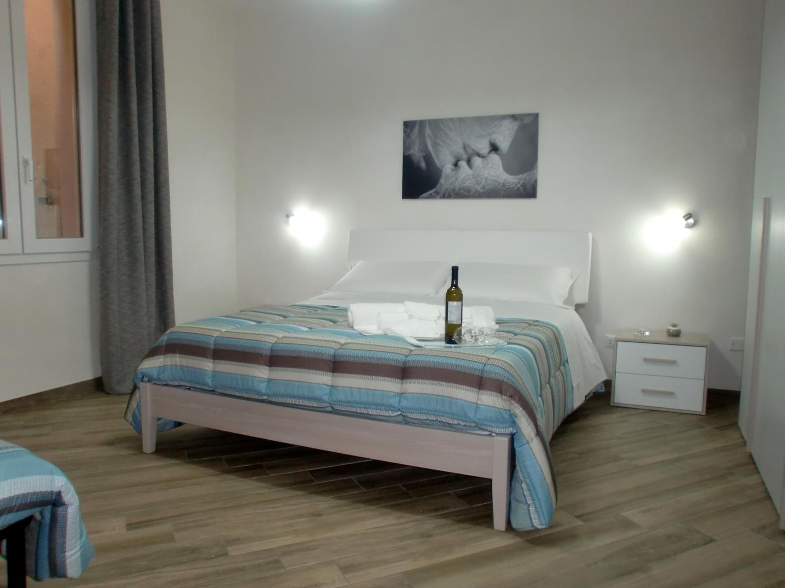 One-Bedroom House photo 1