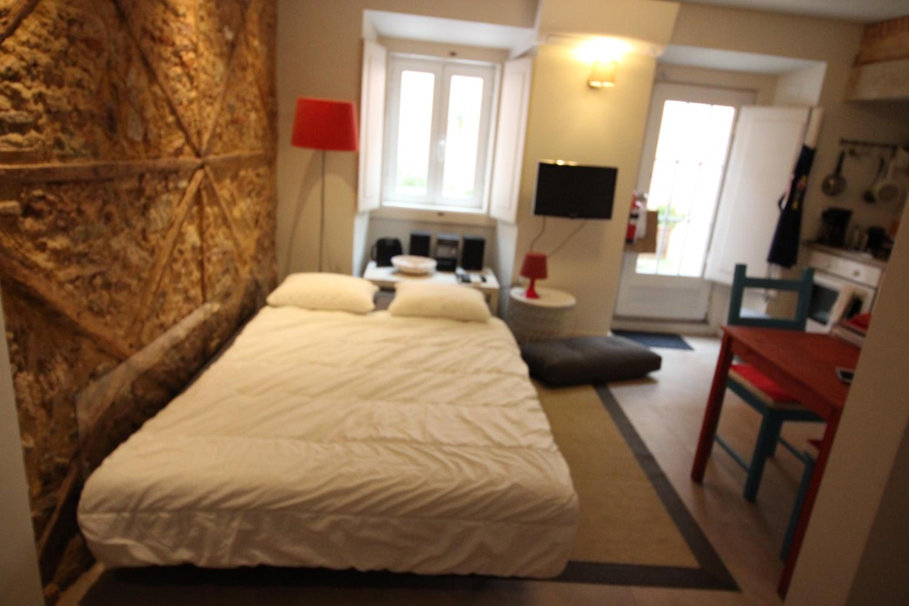 One-Bedroom Apartment - Photo 20