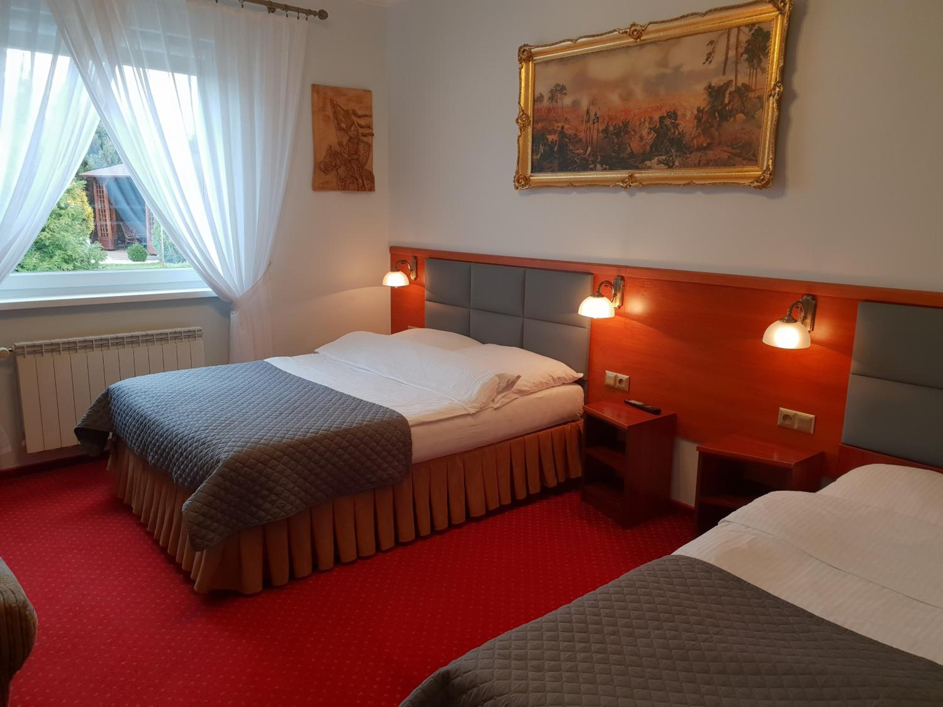Double or Twin Room - Photo 11