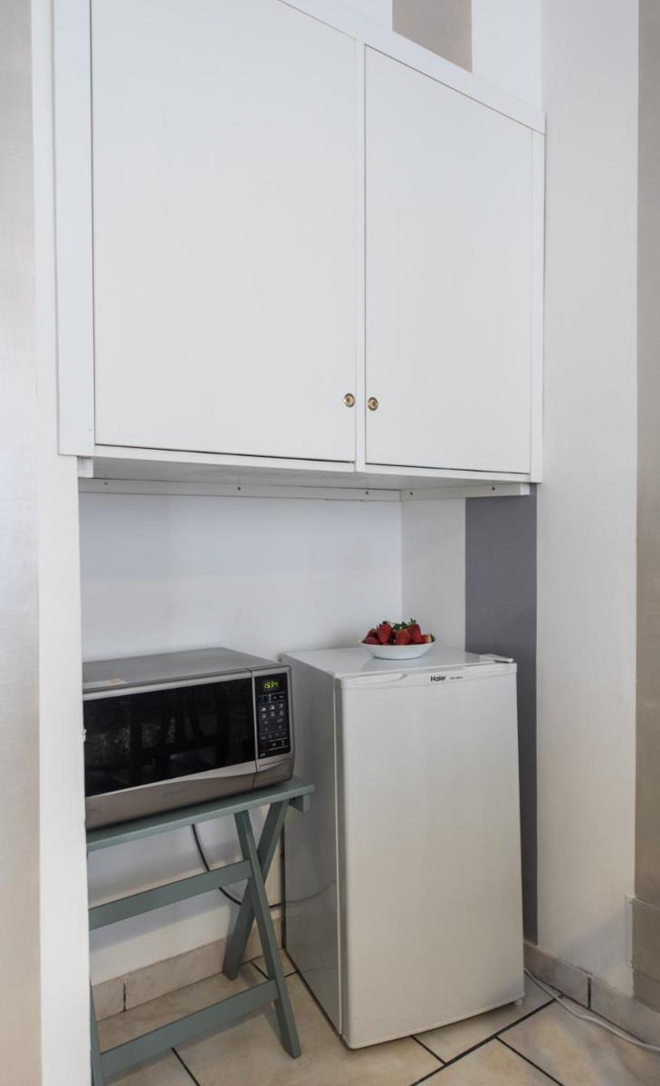 One-Bedroom Apartment photo 3
