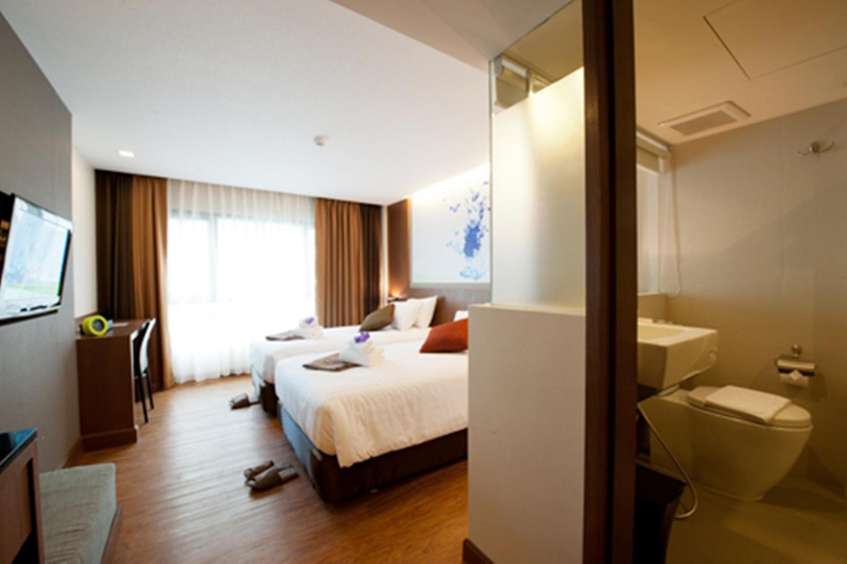Deluxe Double or Twin Room photo 2