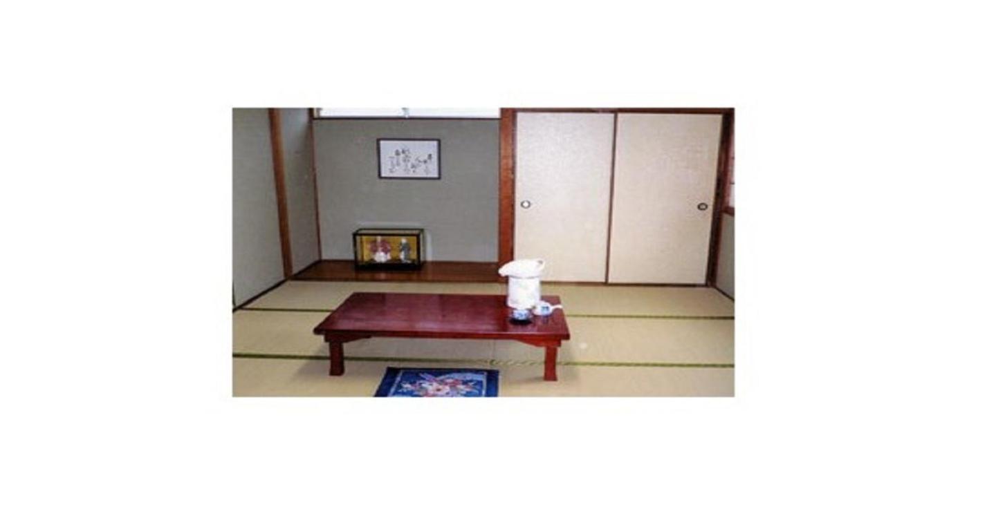 Studio - Photo 1