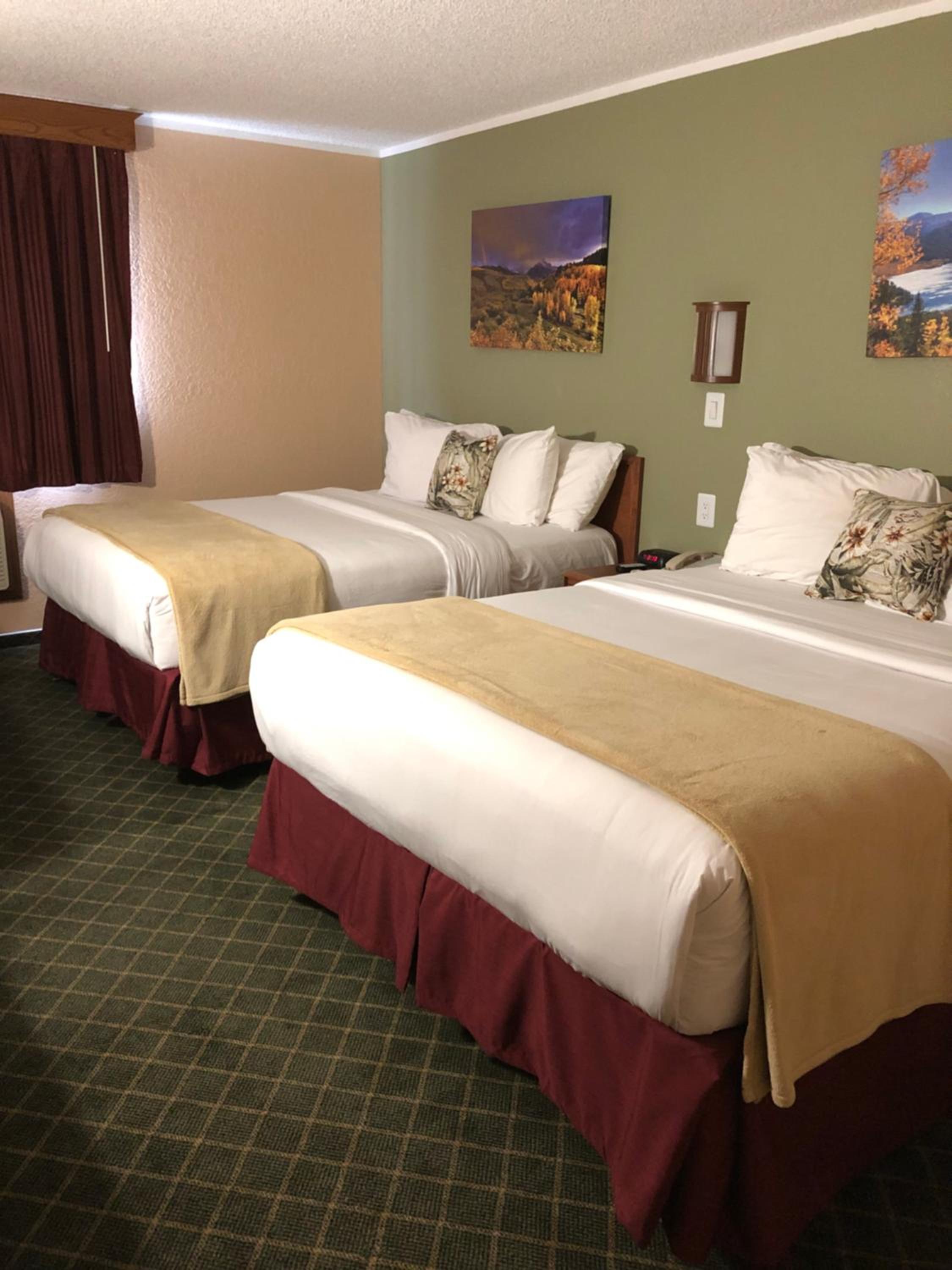 Queen Room with Two Queen Beds - Non-Smoking
