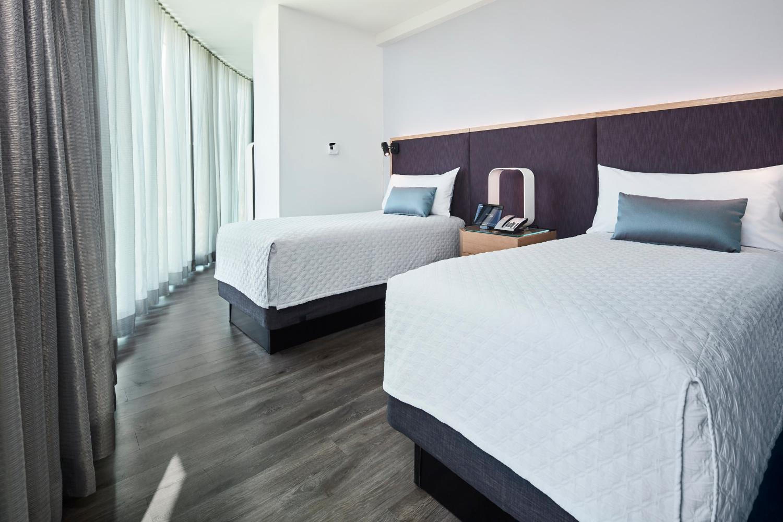 Kids Suite (Includes Early Park Admission*)