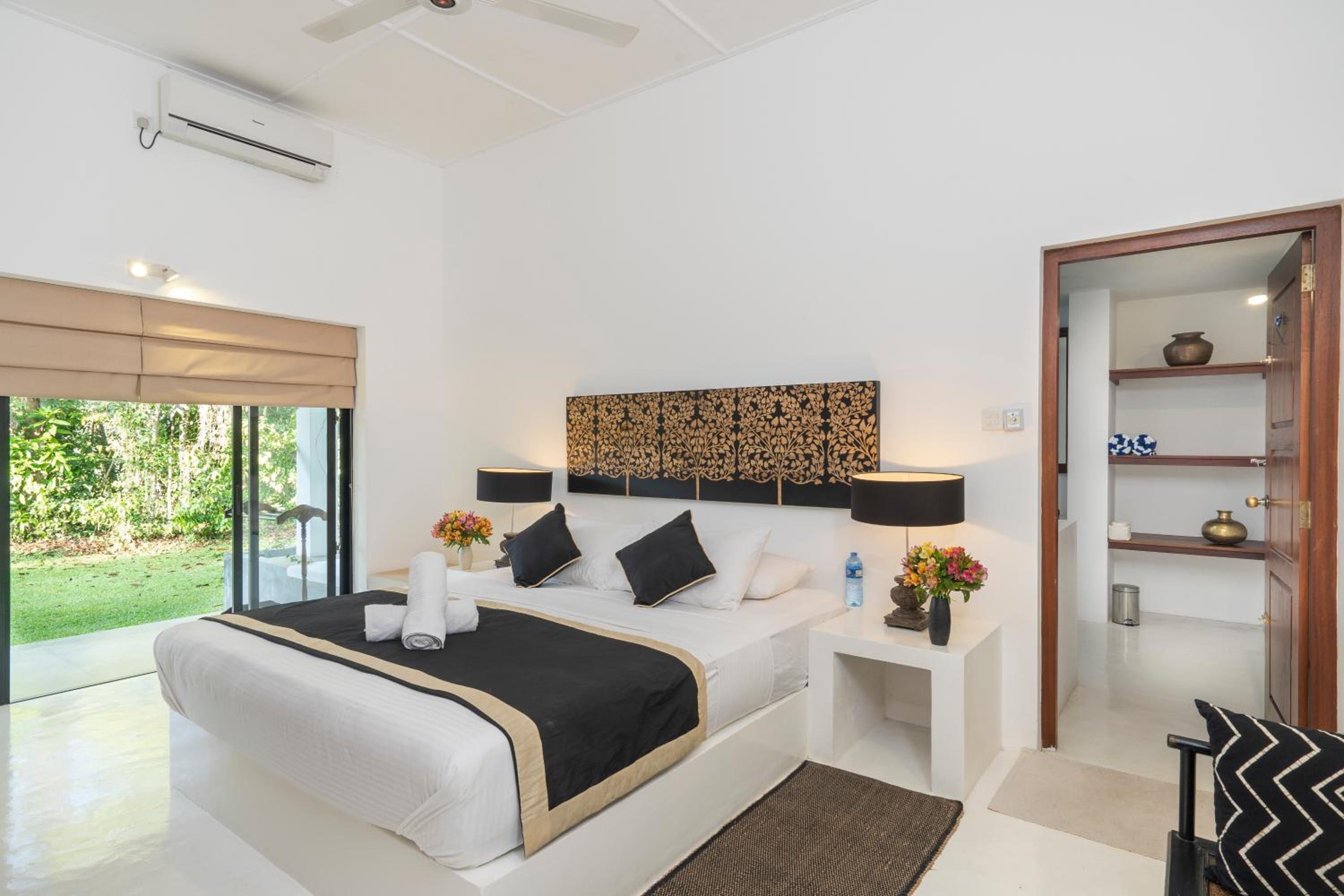King Room with Garden View