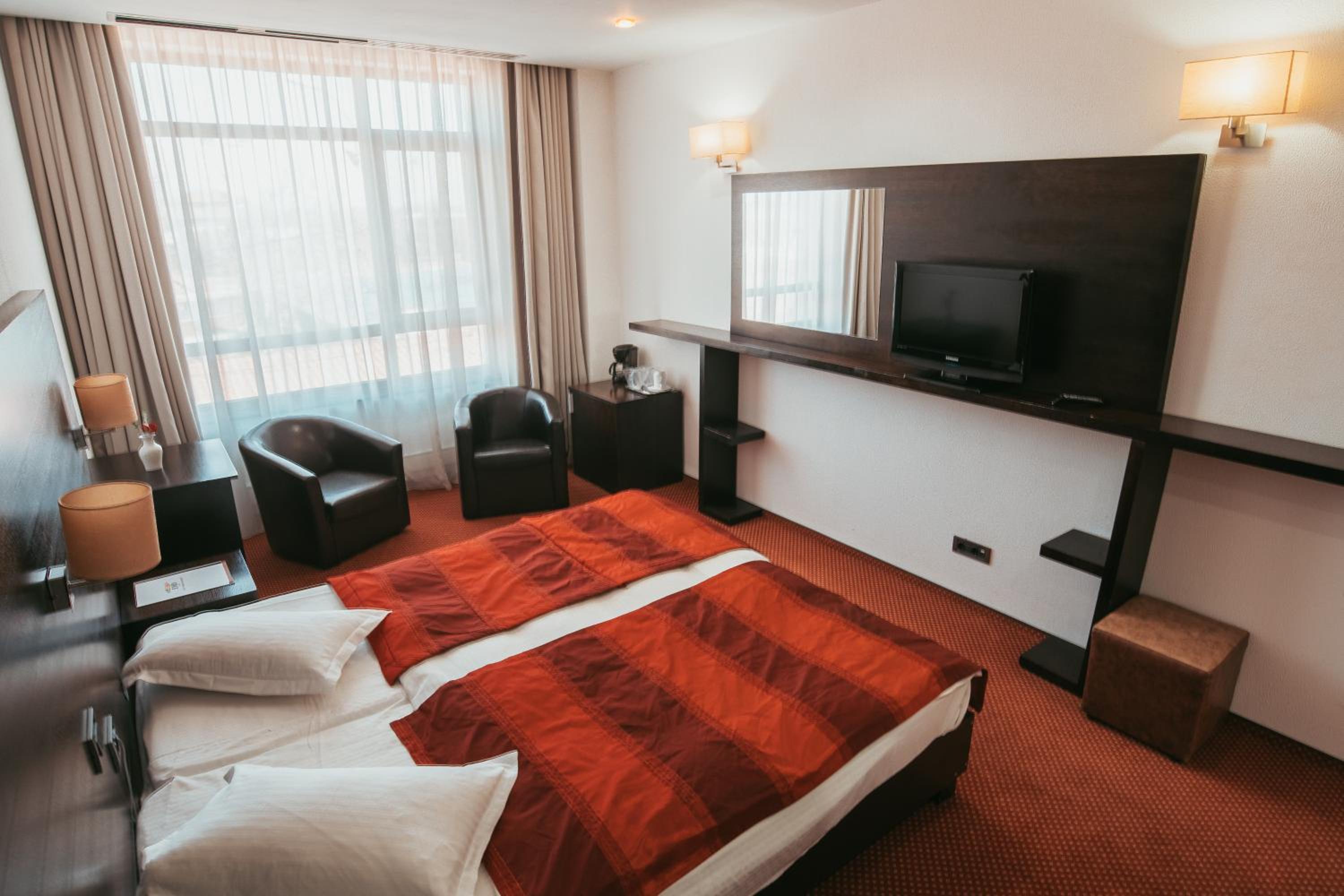 Double or Twin Room - Photo 1