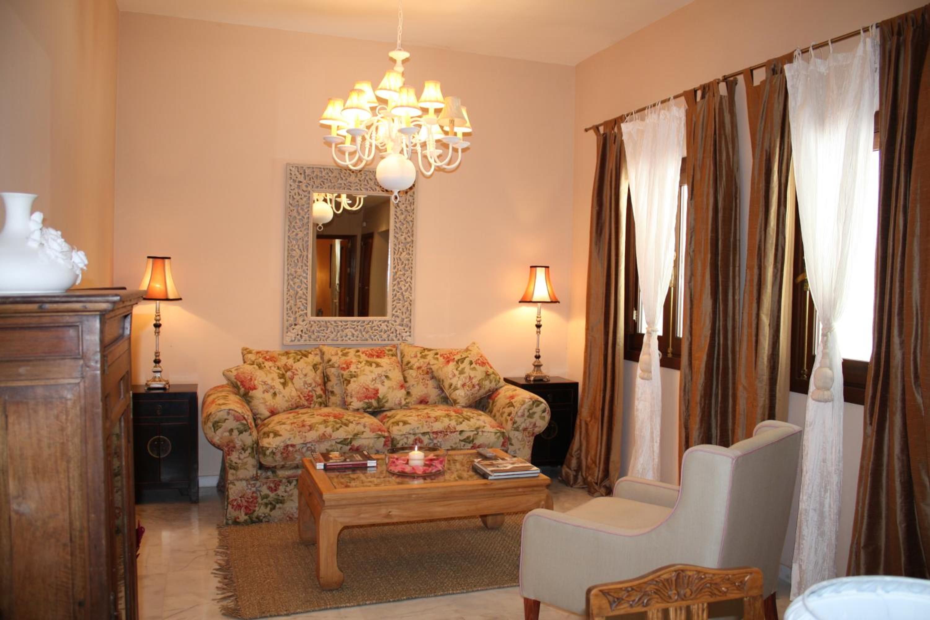 Two-Bedroom Apartment - Photo 1