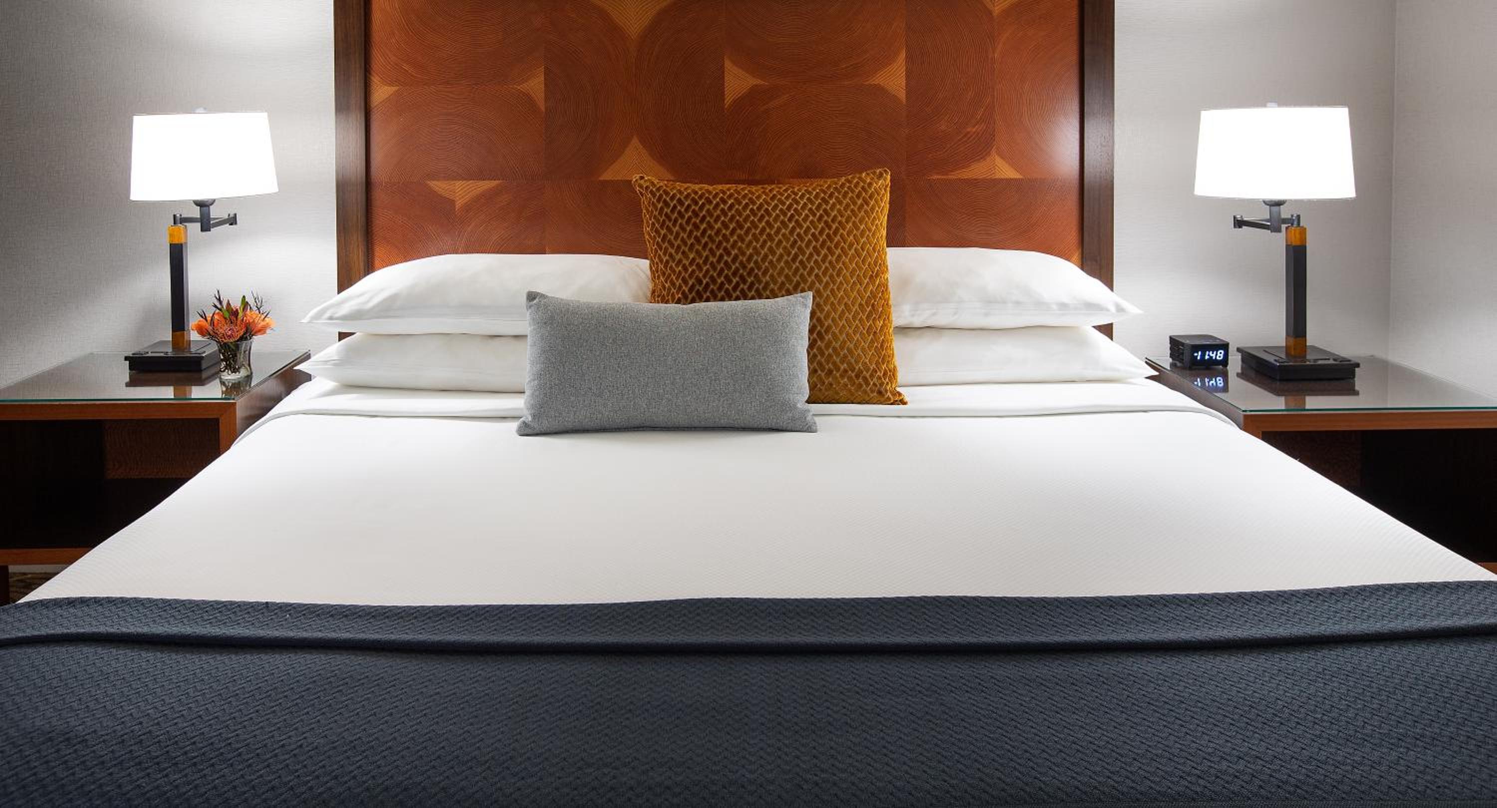 Deluxe King Room - Photo 5