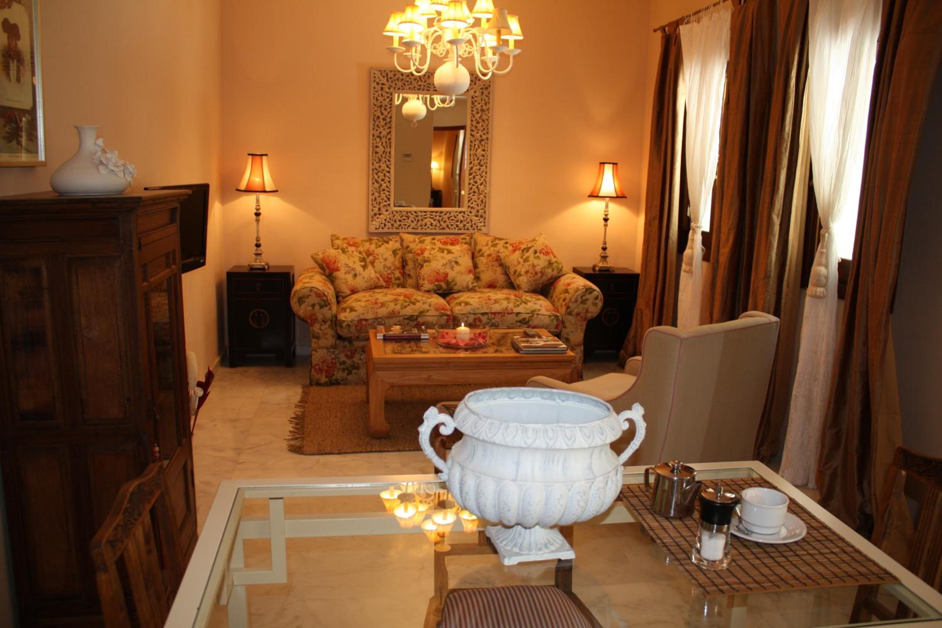One-Bedroom Apartment - Photo 5